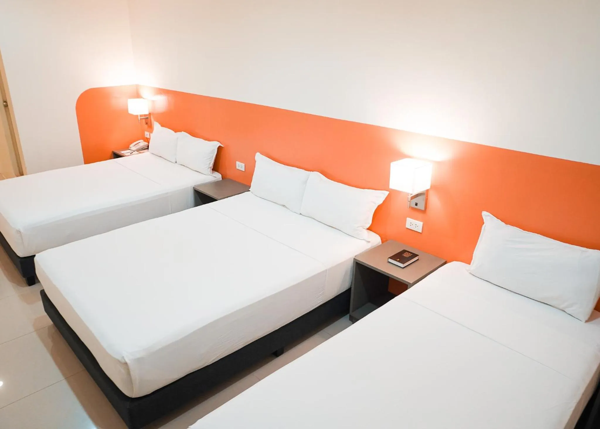 Bedroom in Travelbee Airport Inn