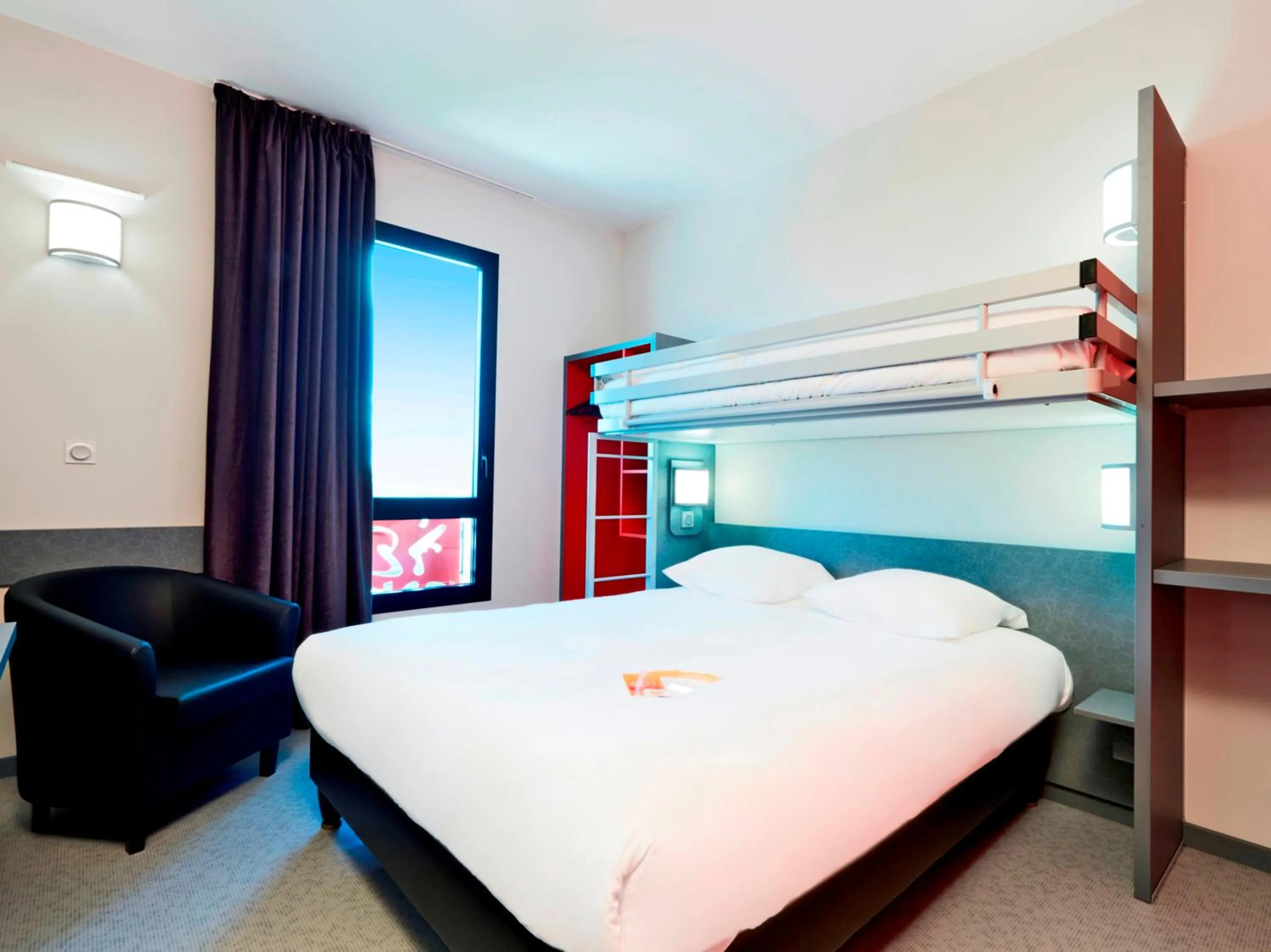 Bedroom in Première Classe Lyon - Saint Priest Eurexpo