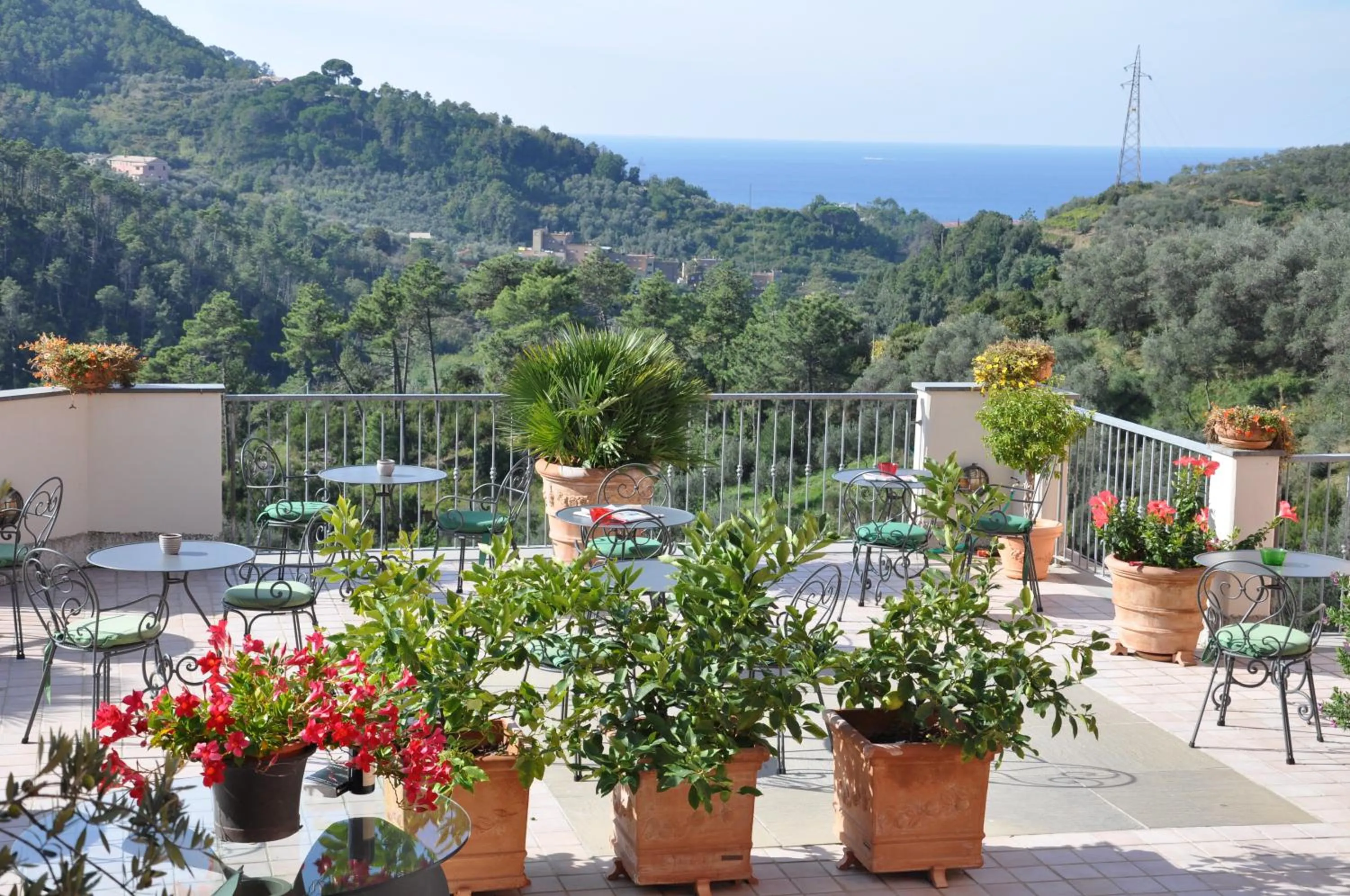 Patio in Hotel Al Terra Di Mare