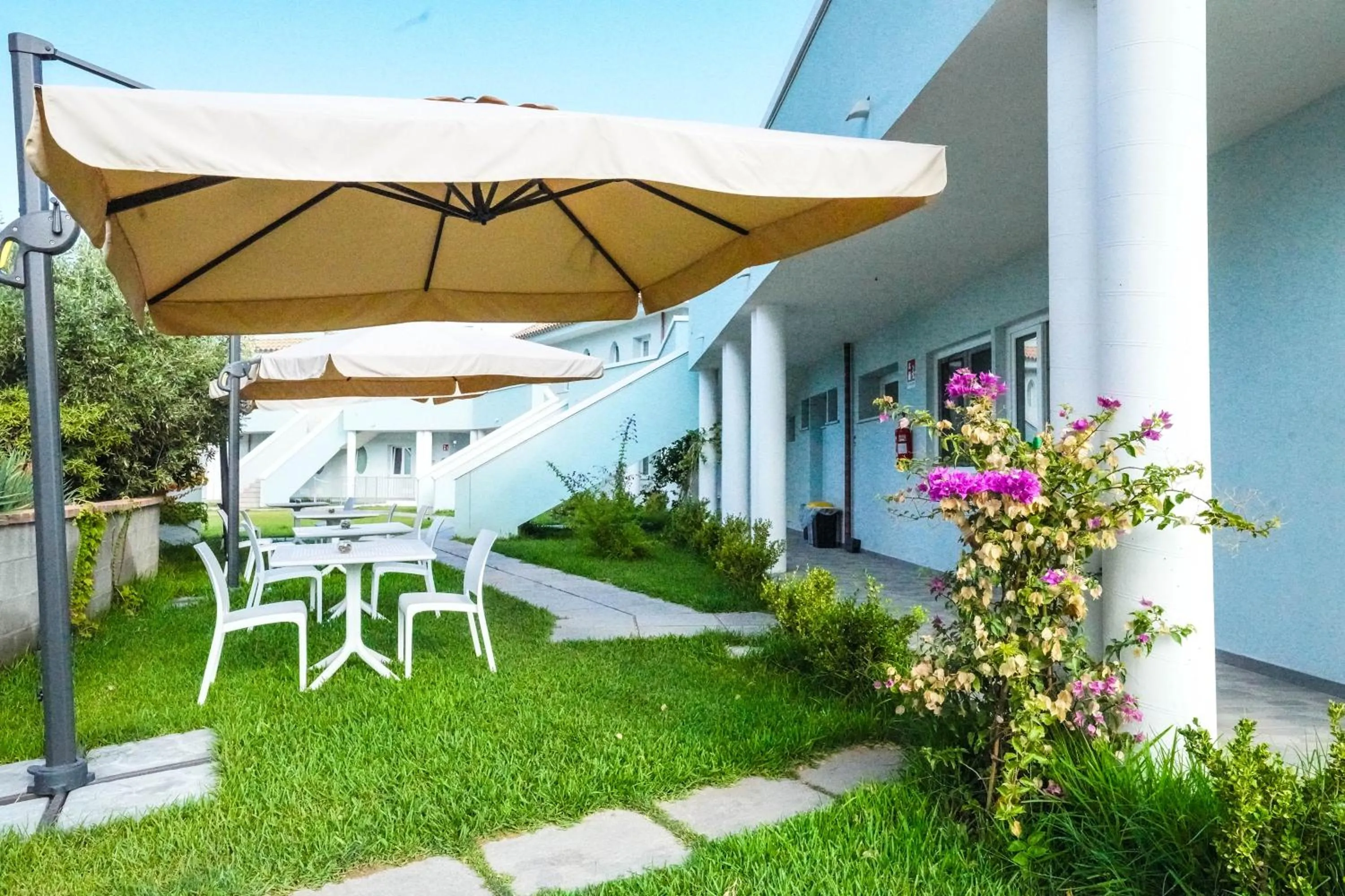 Garden in Perla Blu Tropea