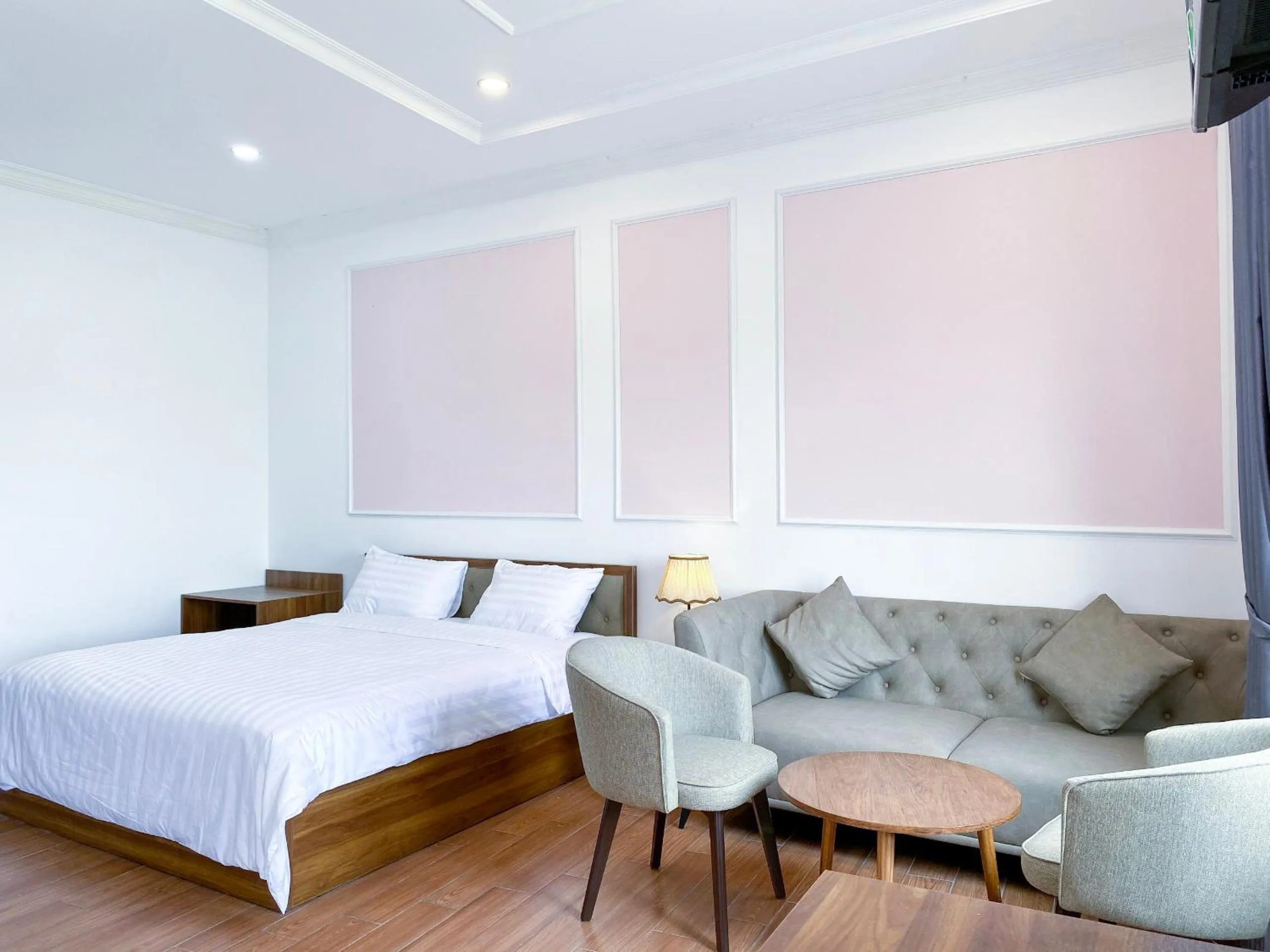 Photo of the whole room in Hodota Cam Bình Resort & Spa - Lagi Beach