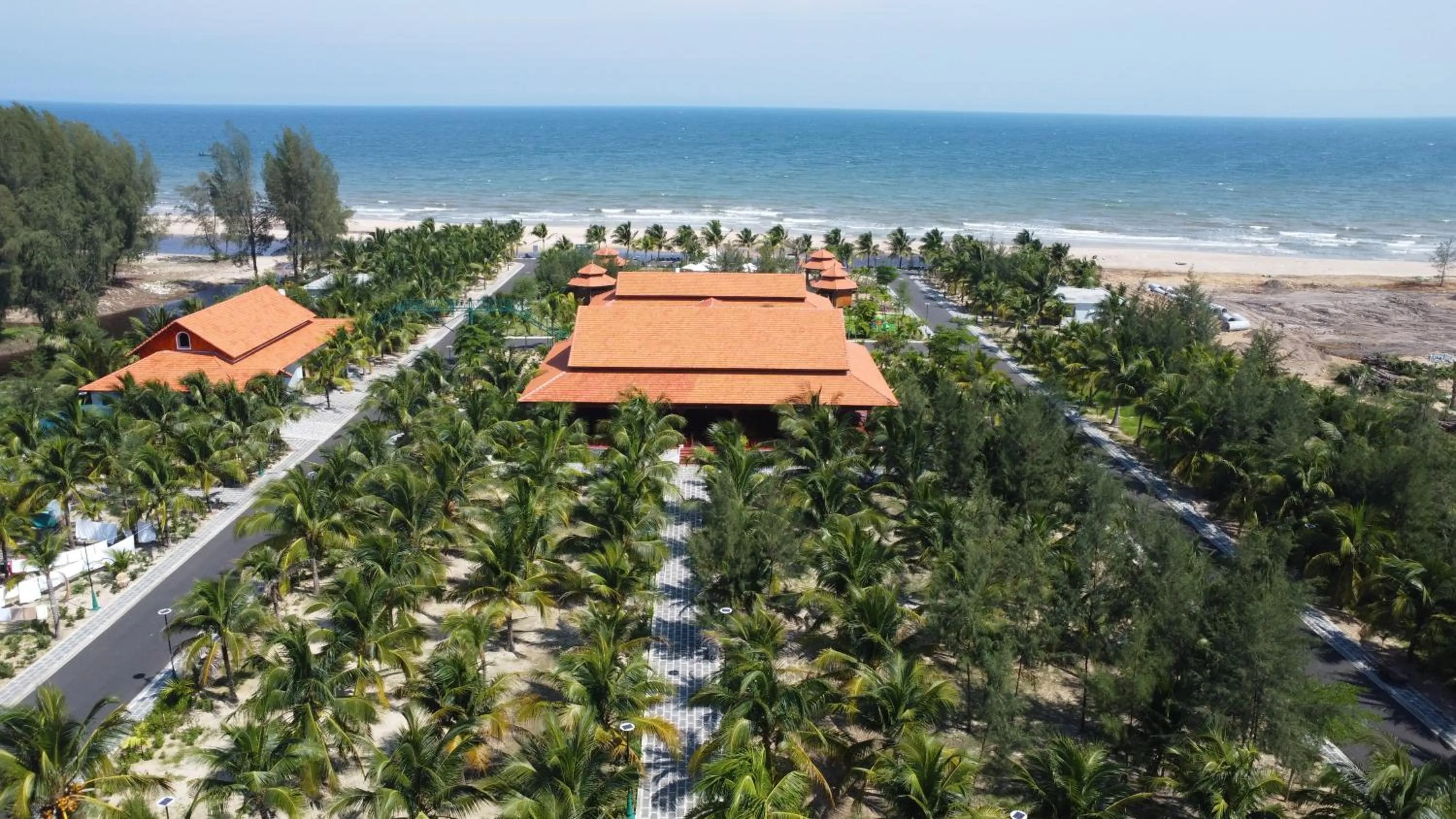 Hodota Cam Bình Resort & Spa - Lagi Beach