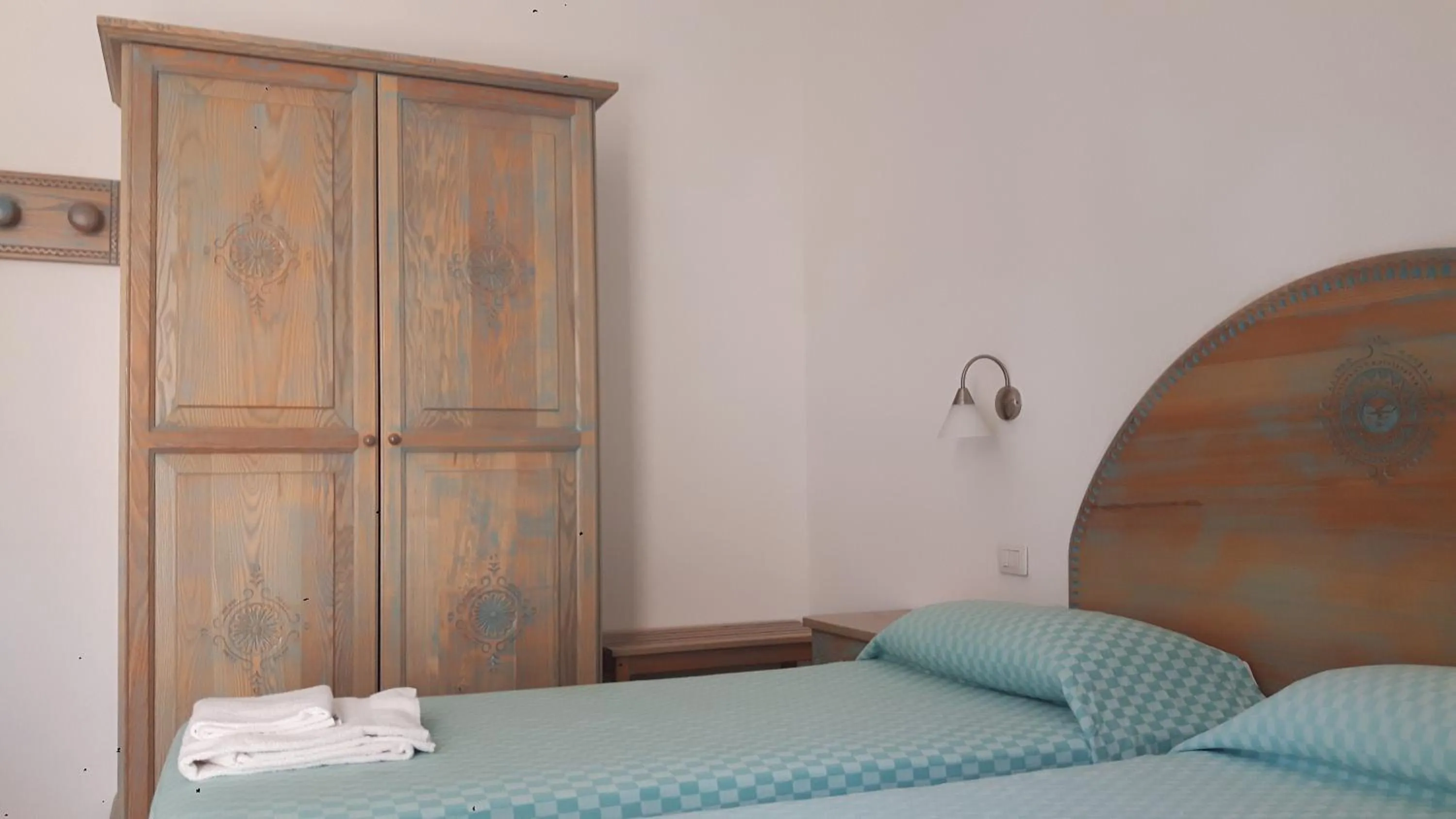 Decorative detail, Bed in Alghero Vacanze Hotel