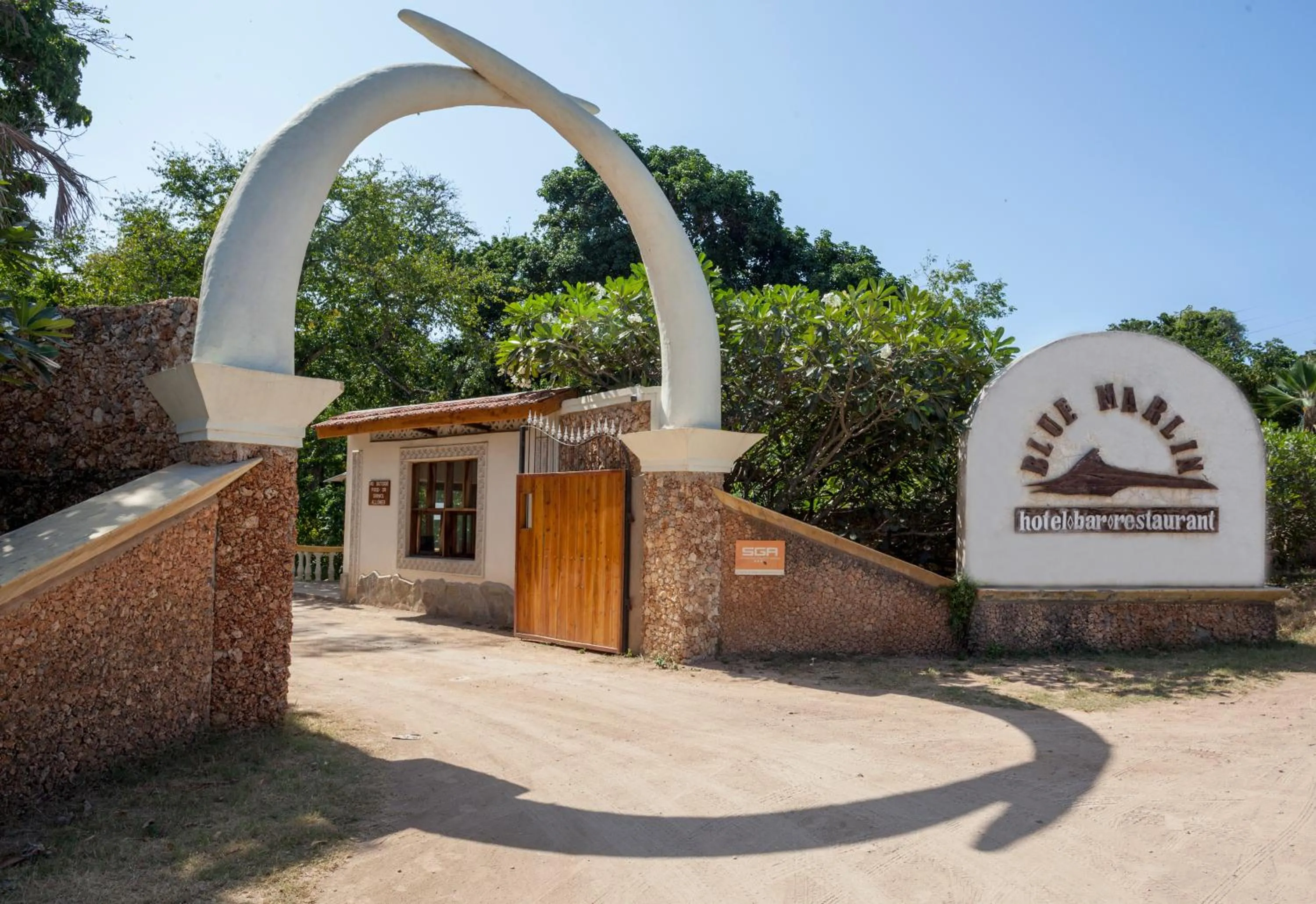 Facade/entrance in Blue Marlin Beach Hotel