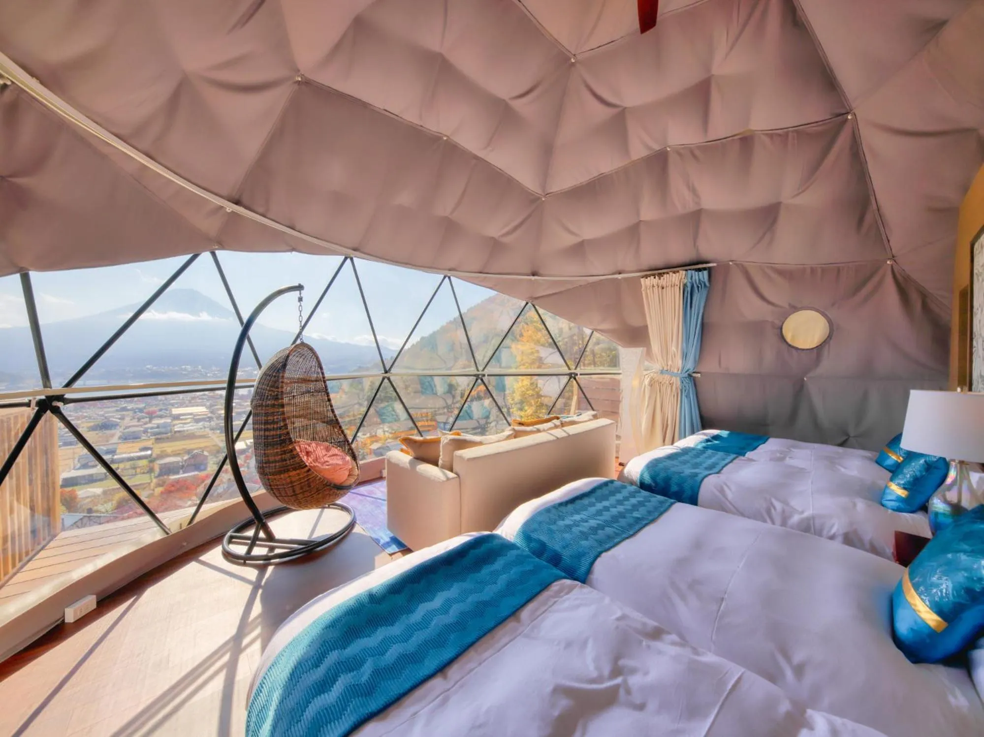 Photo of the whole room, Bed in Mt.Fujiグランピングテラス　嶺乃華