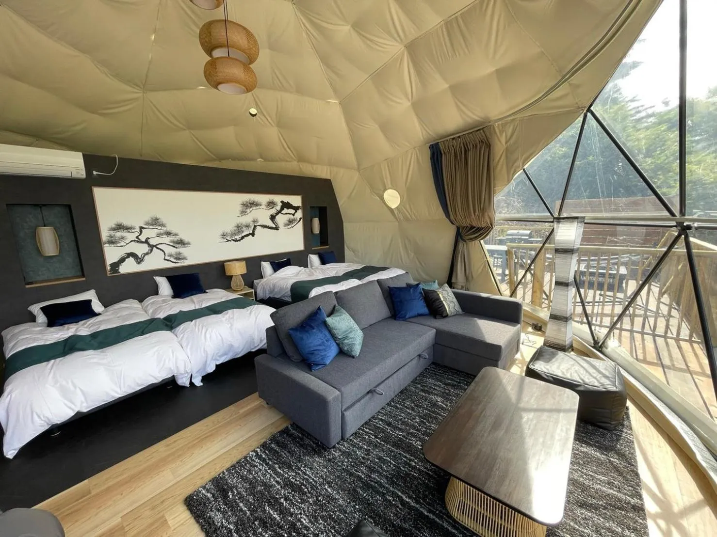 Bed in Mt.Fujiグランピングテラス　嶺乃華