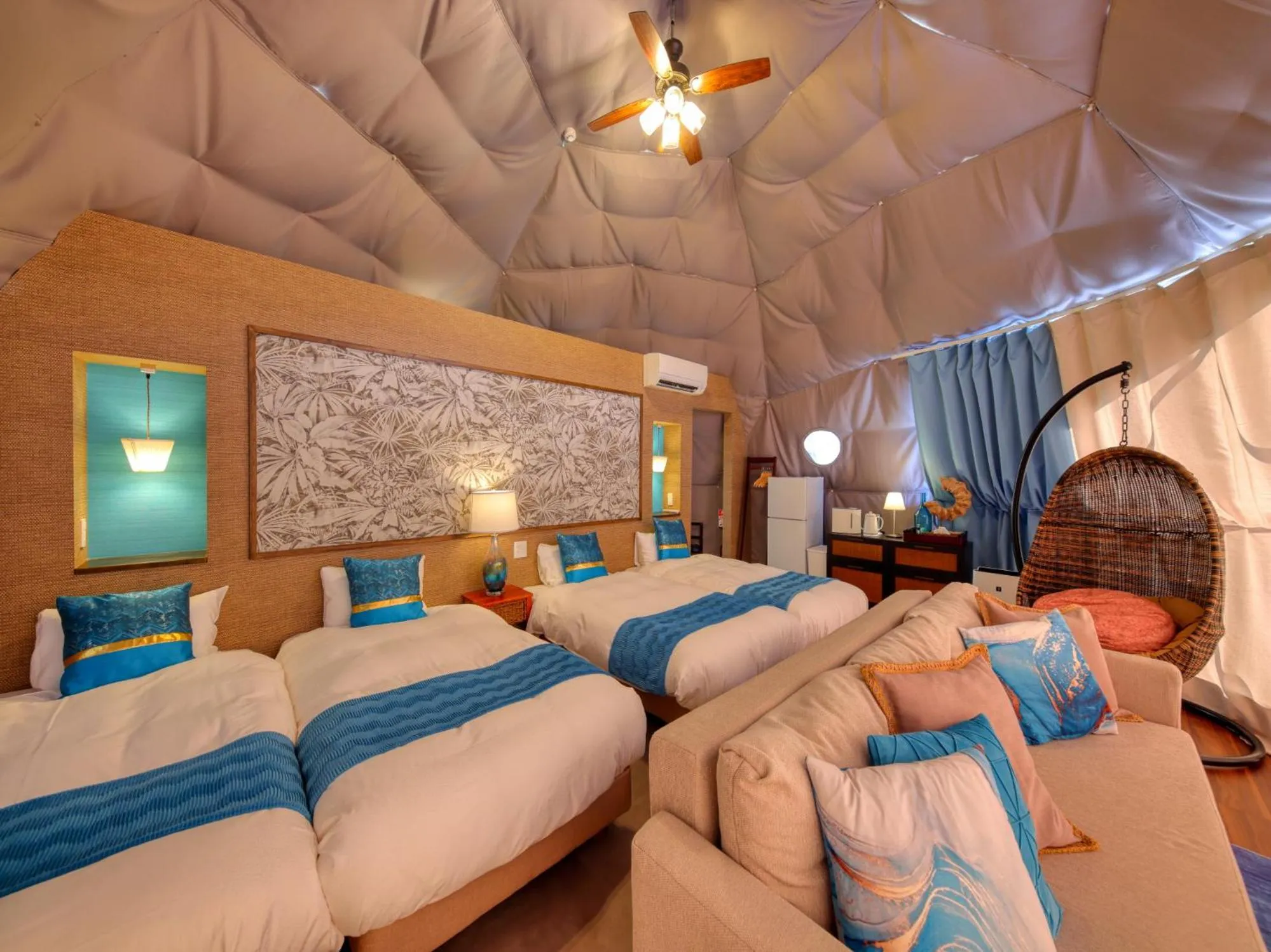 Photo of the whole room, Bed in Mt.Fujiグランピングテラス　嶺乃華