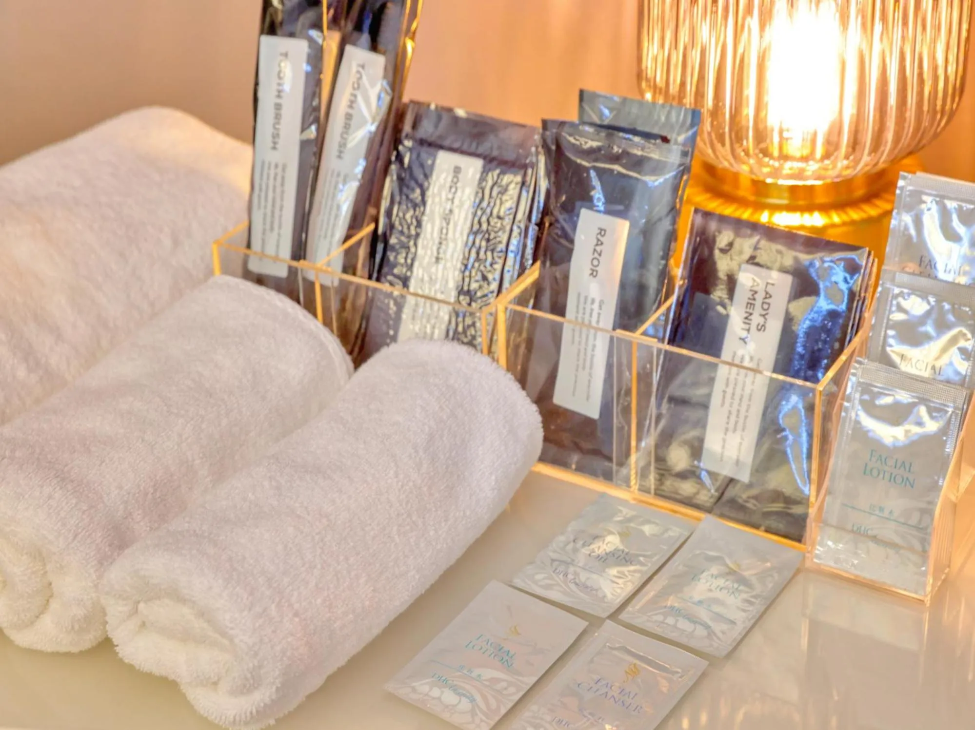 Photo of the whole room, Bed in Mt.Fujiグランピングテラス　嶺乃華