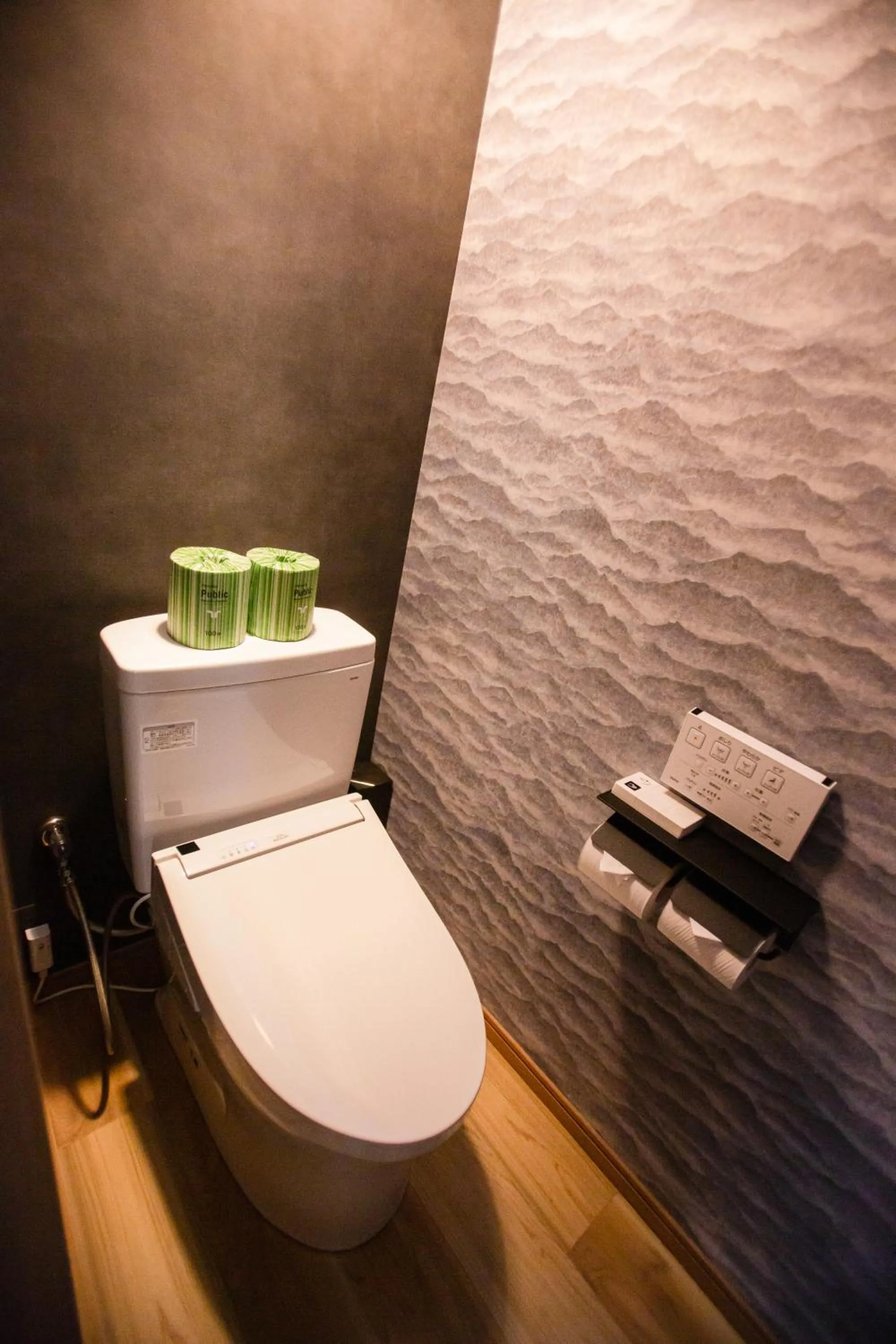 Toilet in Mt.Fujiグランピングテラス　嶺乃華