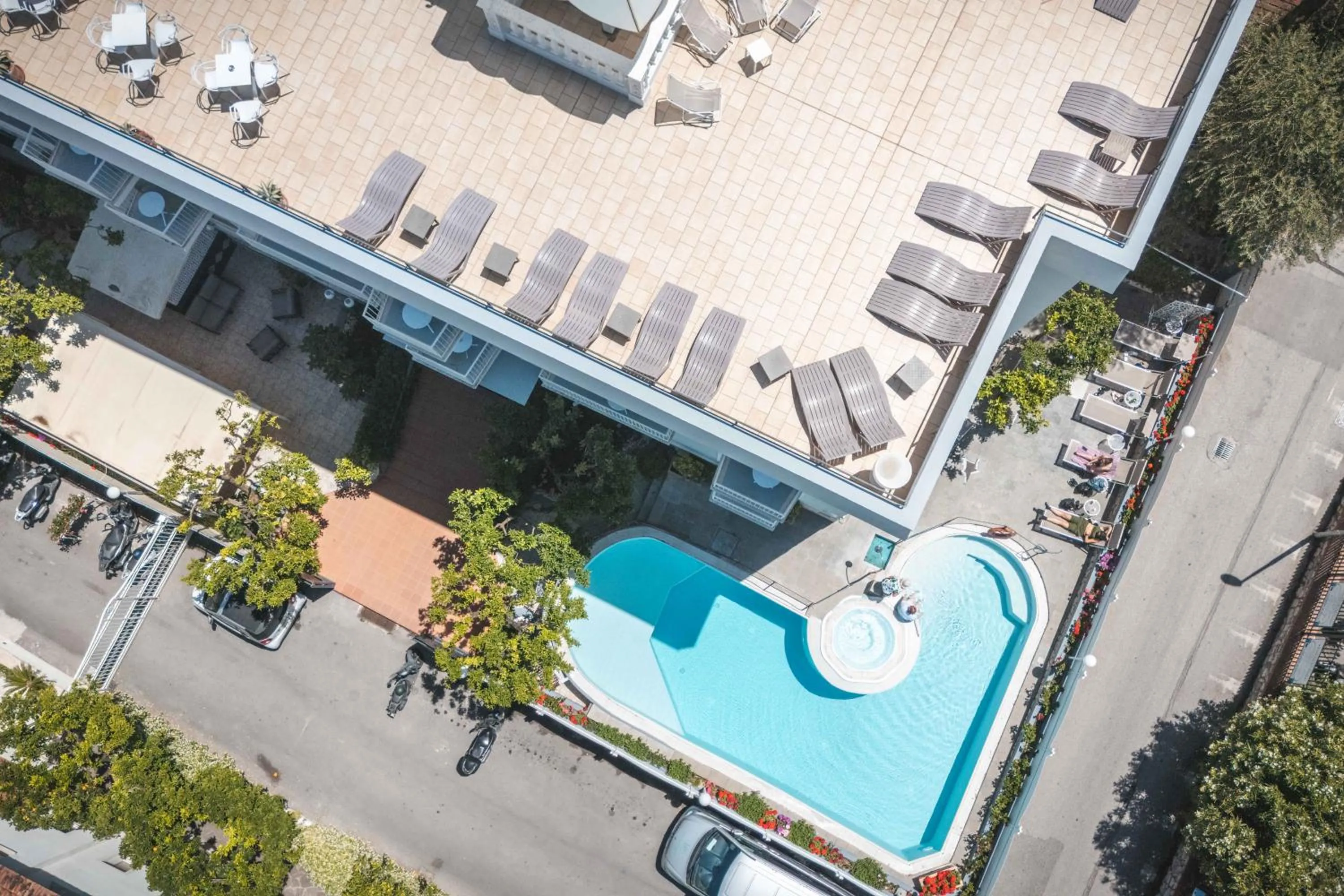 Property building in Hotel La Pergola