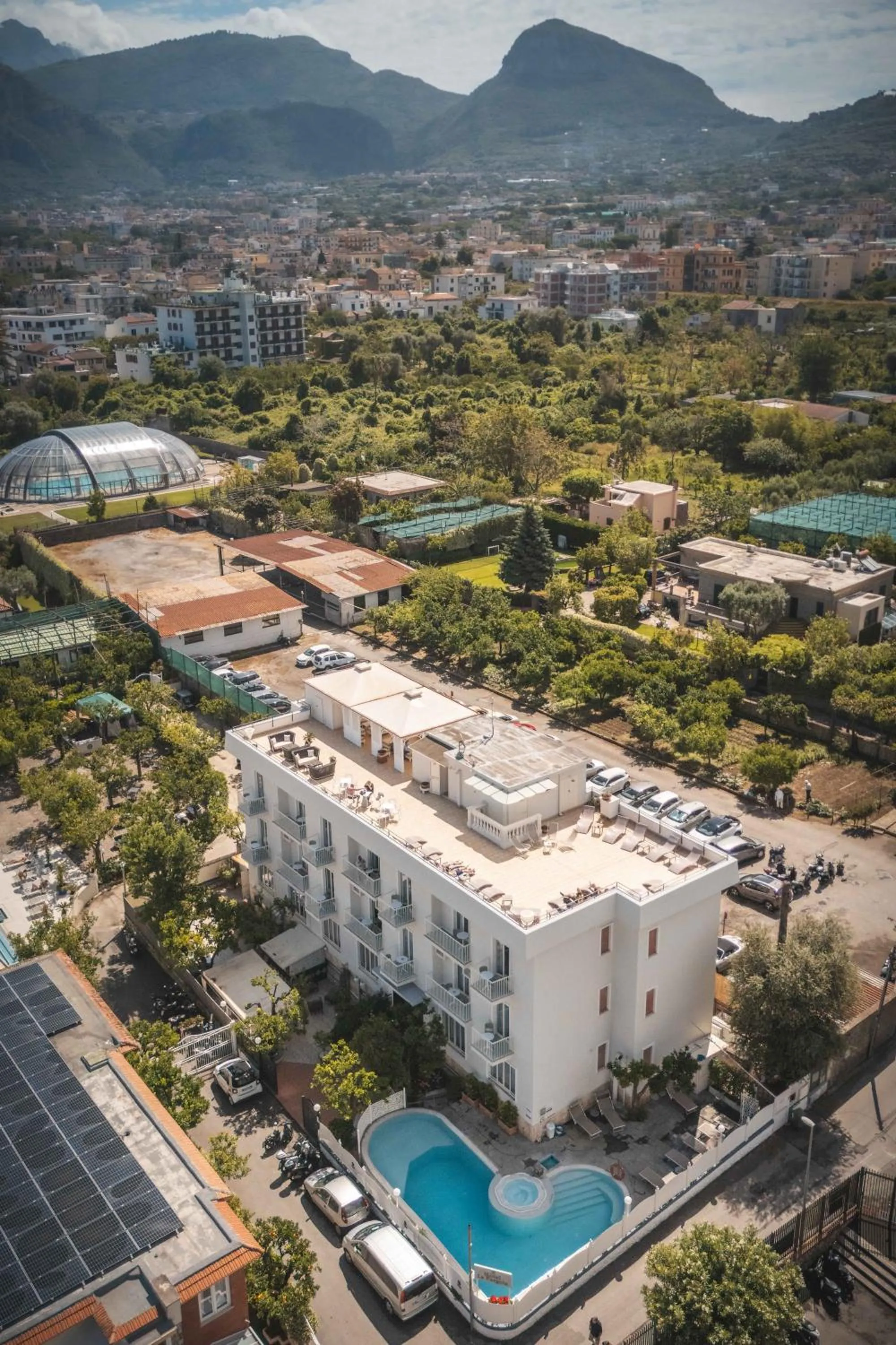 Property building in Hotel La Pergola