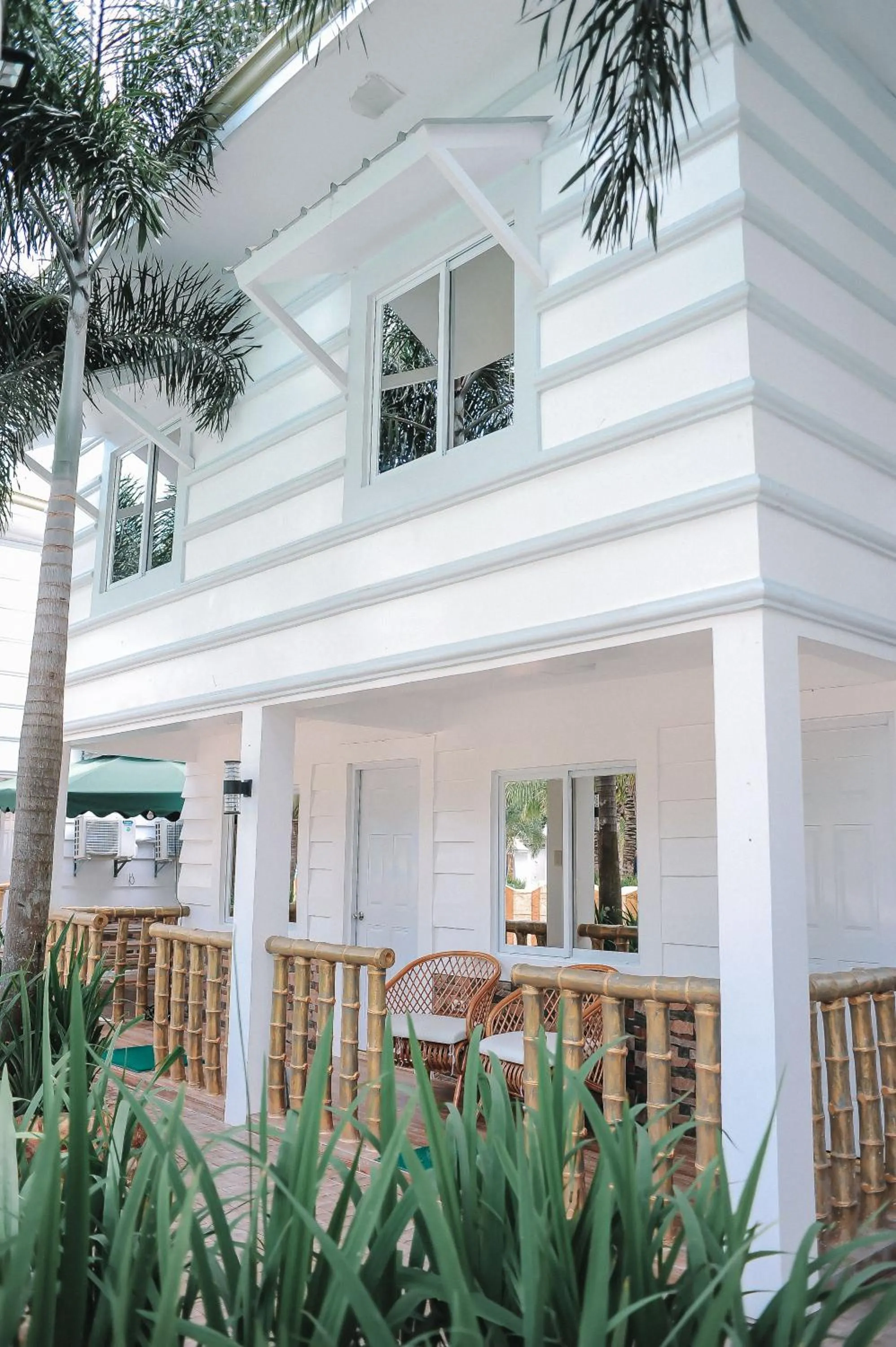 Villa Excellance Beach and Wave Pool Resort