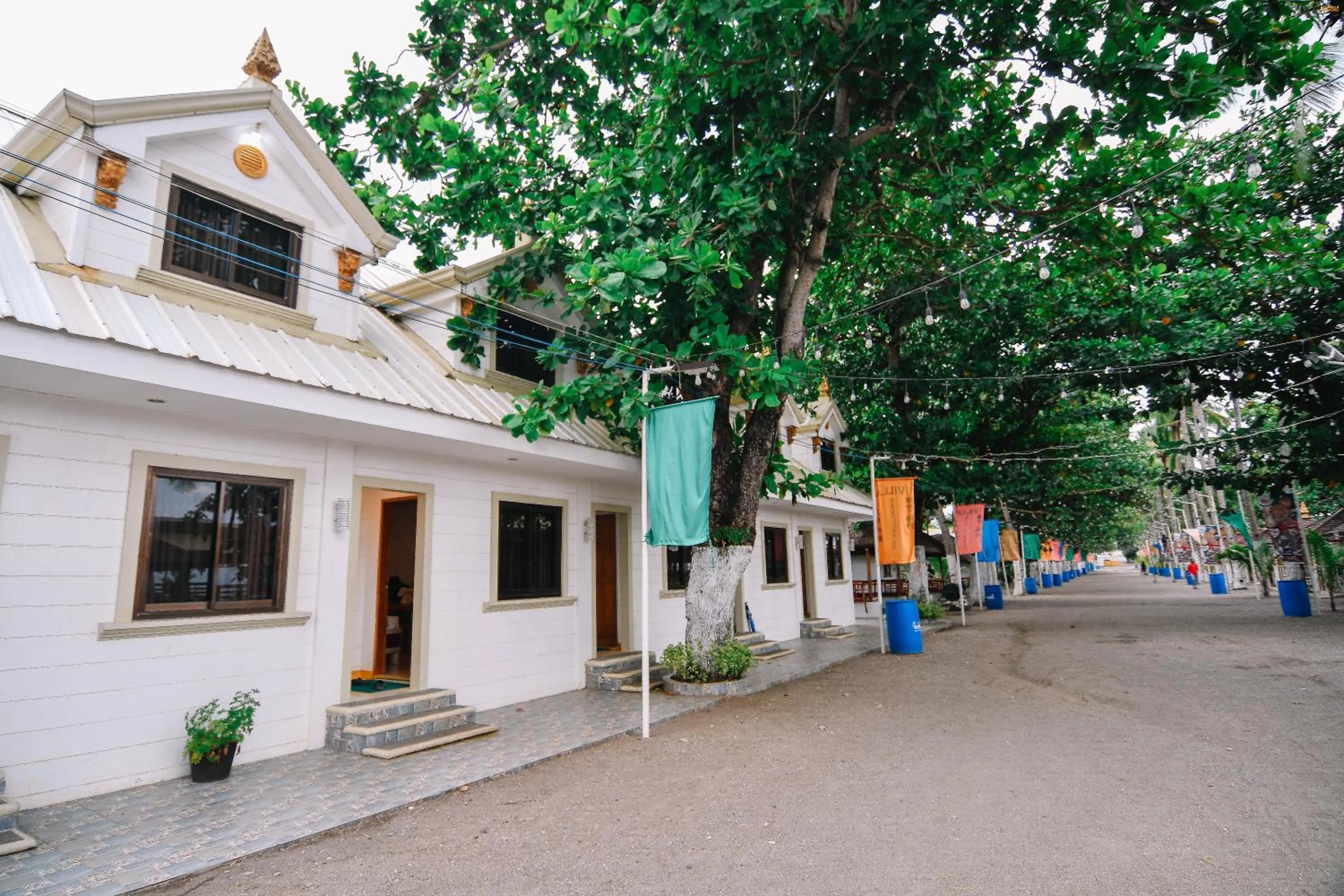 Villa Excellance Beach and Wave Pool Resort