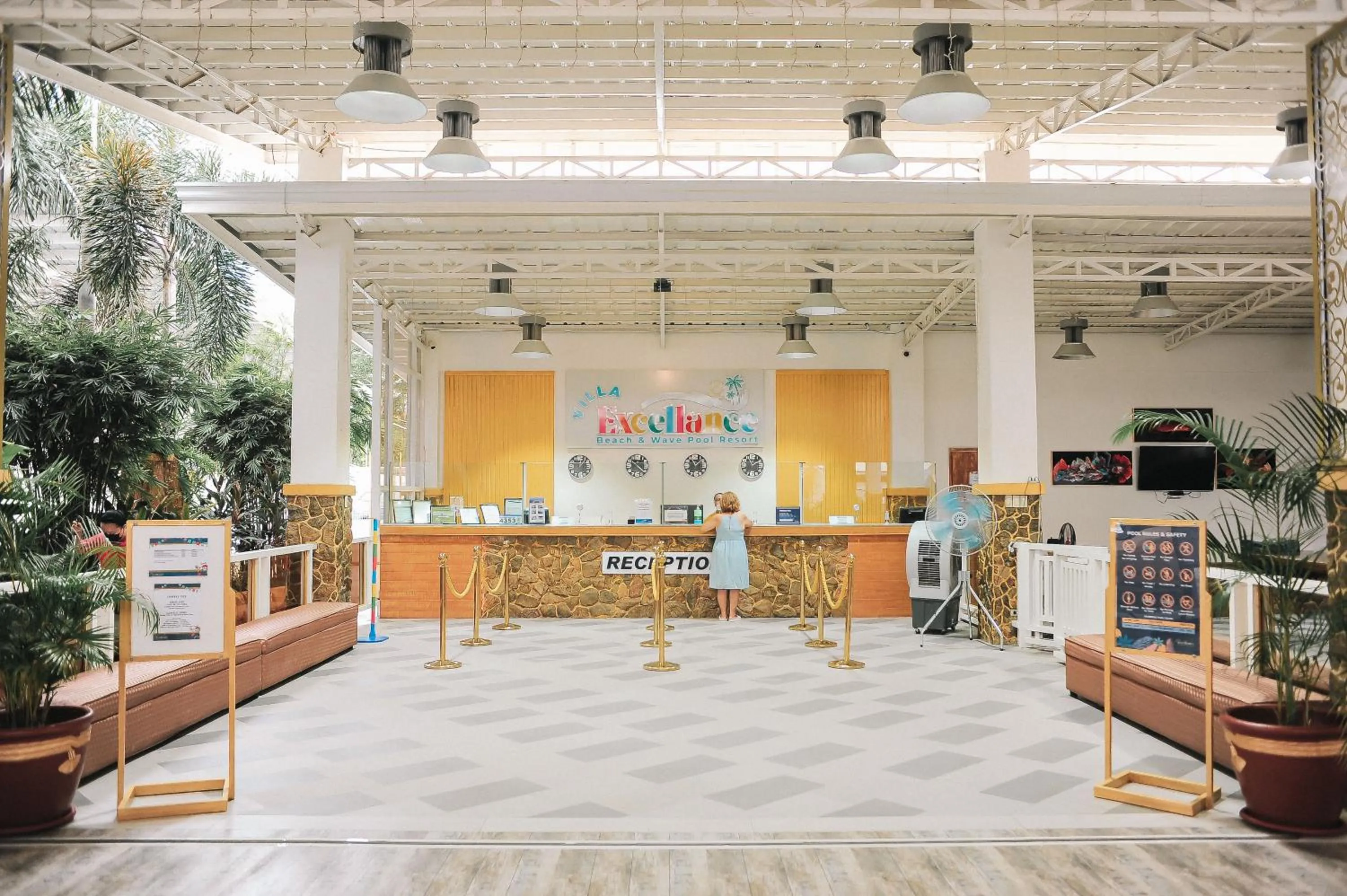 Villa Excellance Beach and Wave Pool Resort