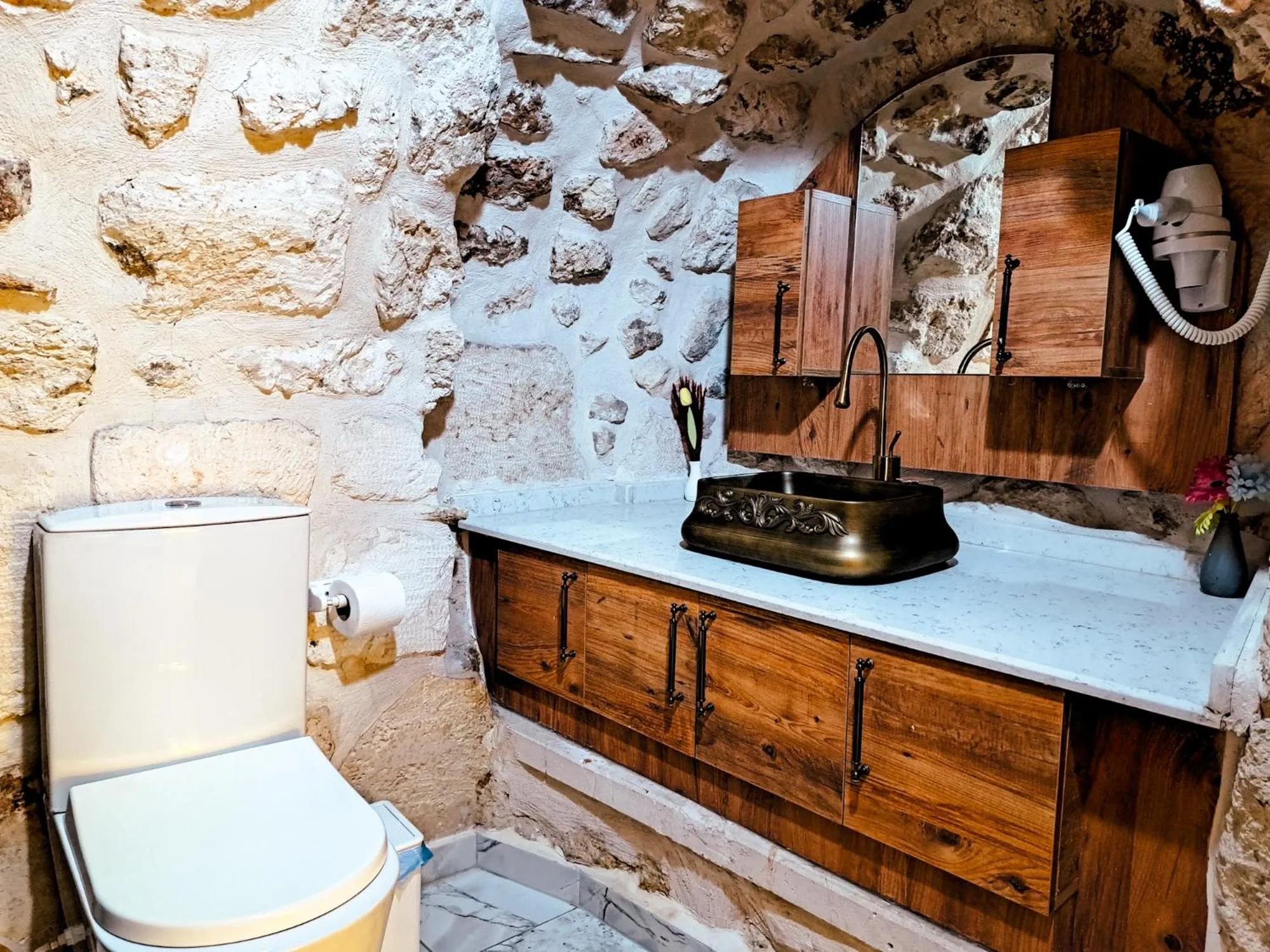 Bathroom in Mons Masius Hotel Teras