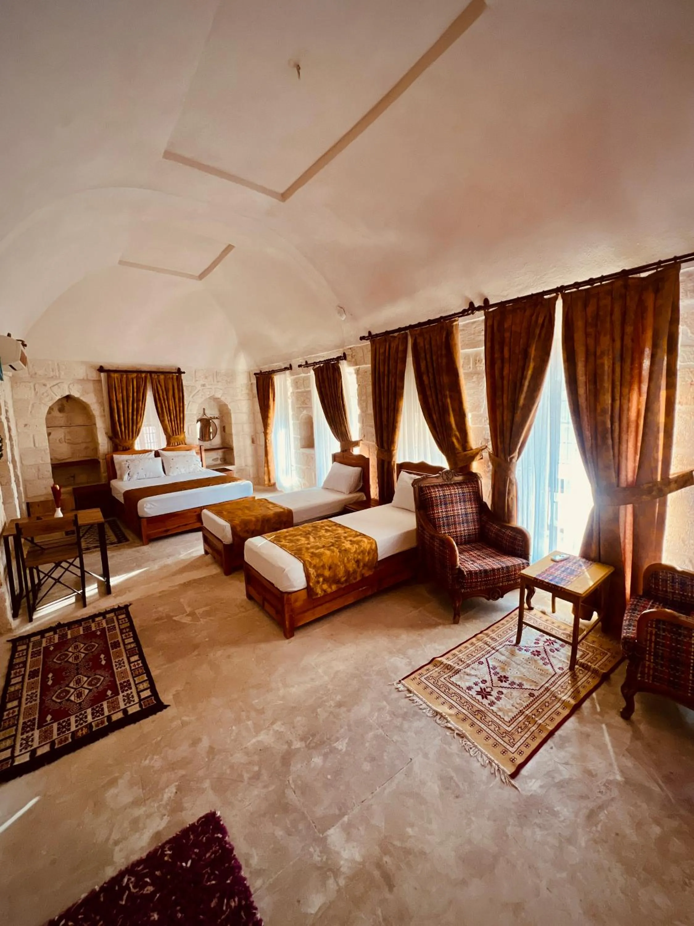 Photo of the whole room, Bed in Mons Masius Hotel Teras