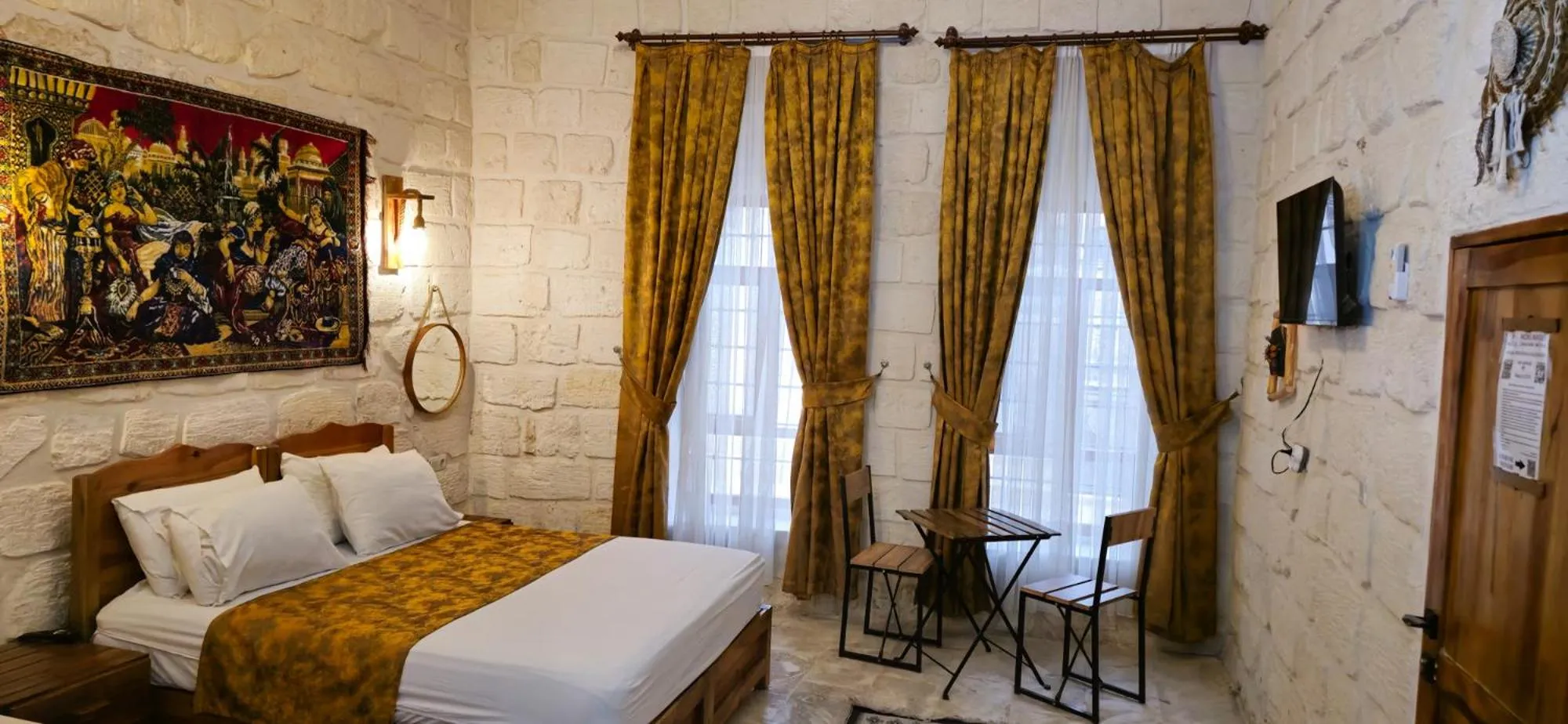 Photo of the whole room, Bed in Mons Masius Hotel Teras