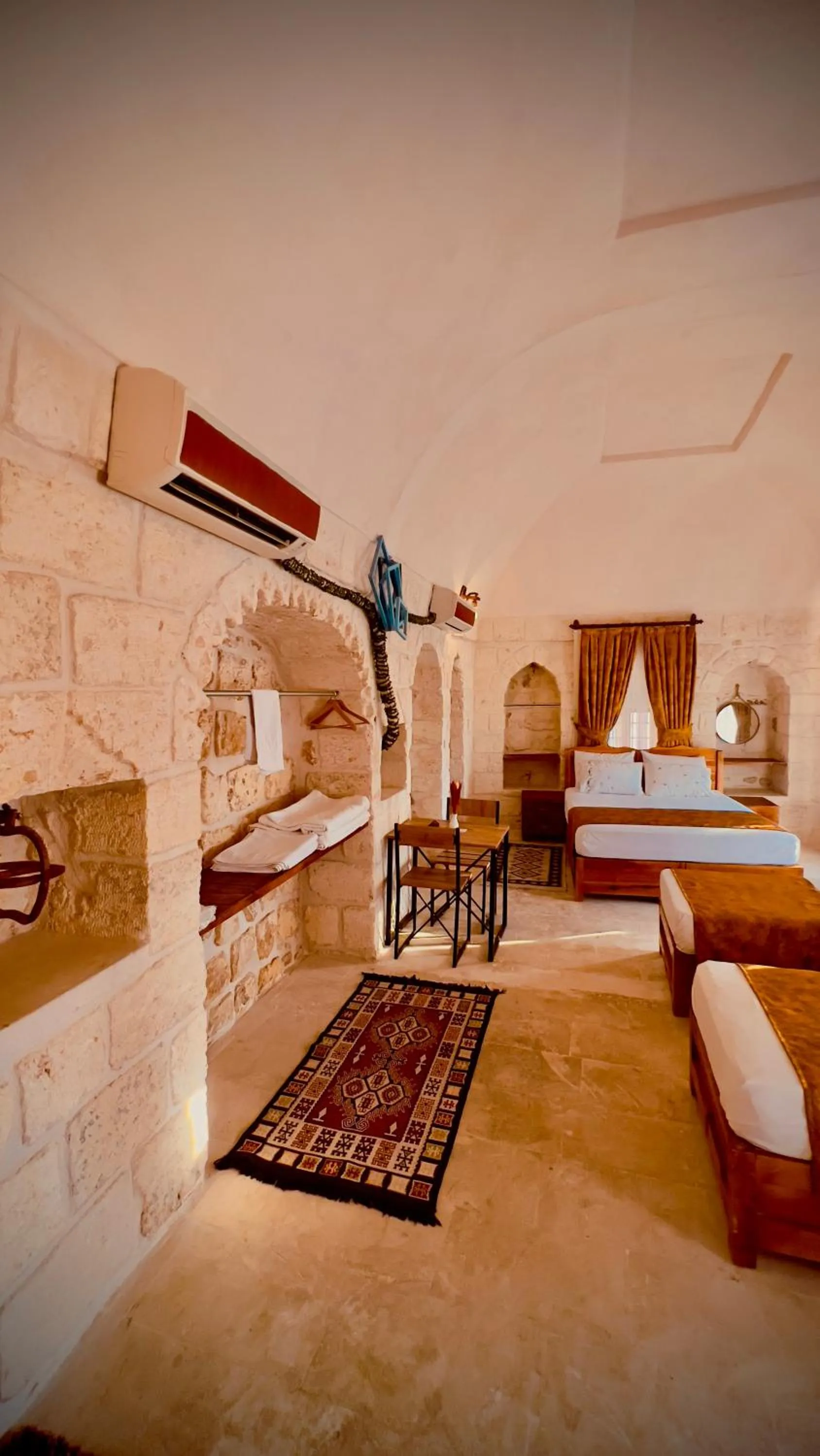 Photo of the whole room, Bed in Mons Masius Hotel Teras