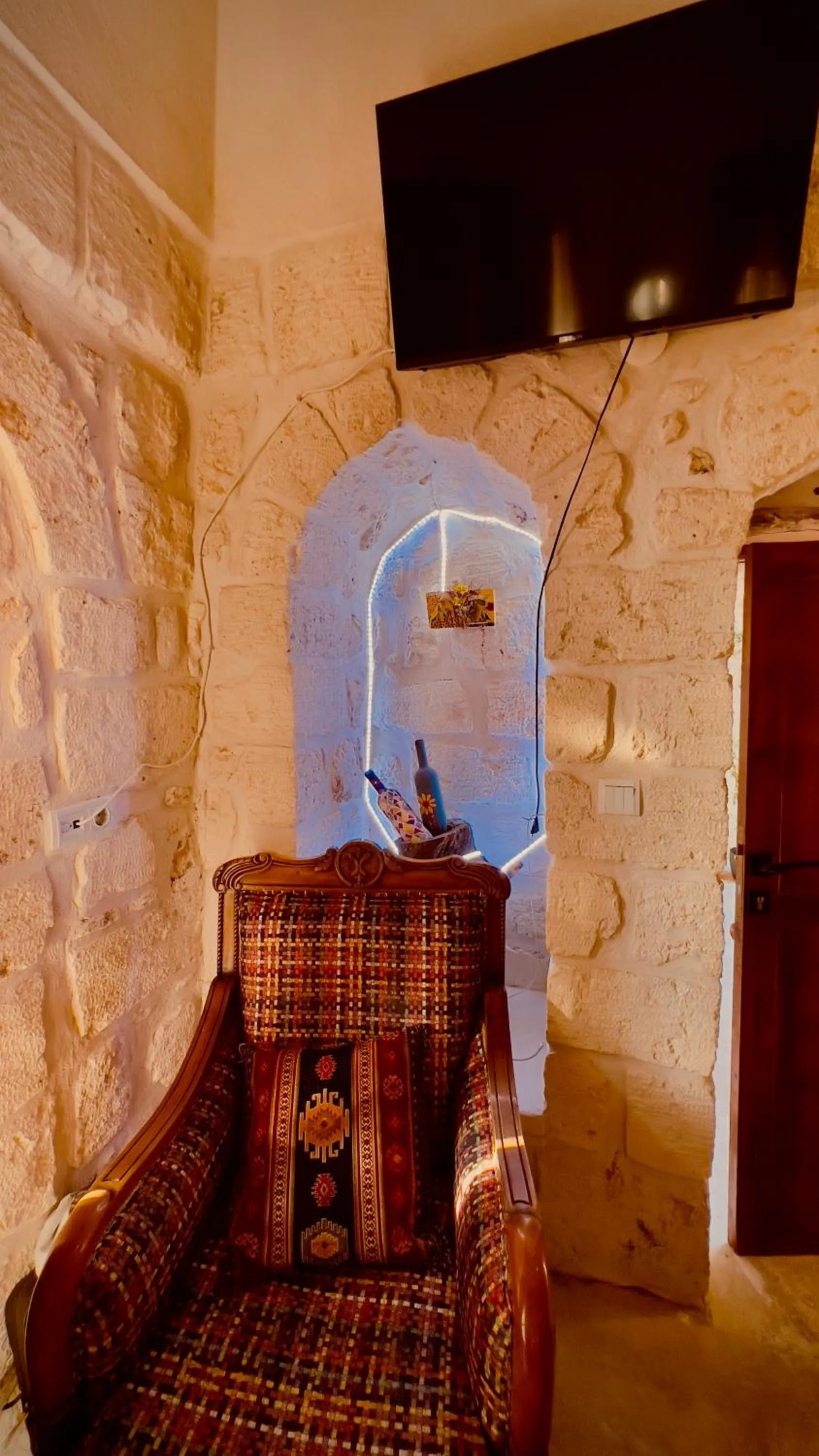 Communal lounge/ TV room in Mons Masius Hotel Teras