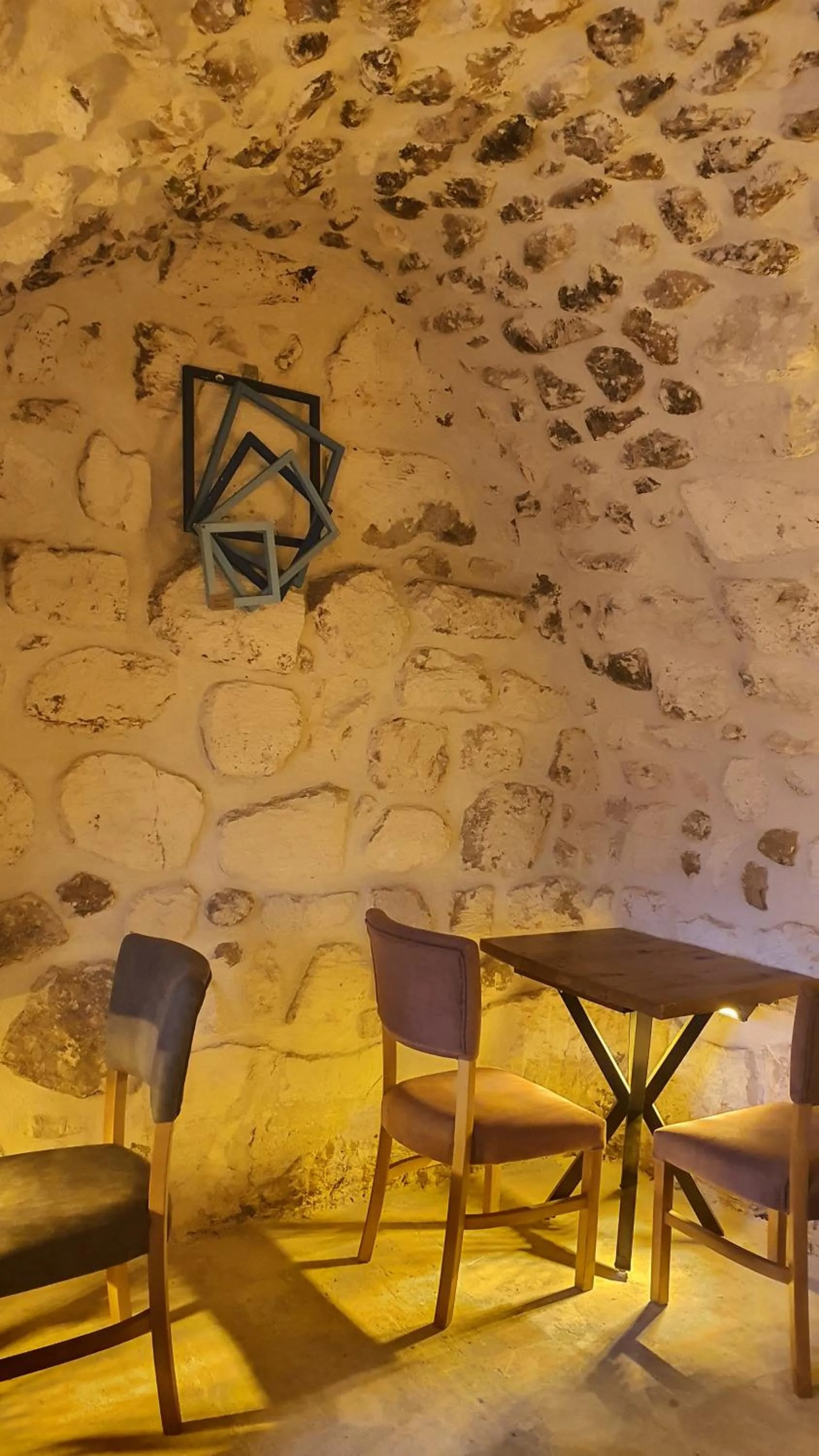 Property building in Mons Masius Hotel Teras