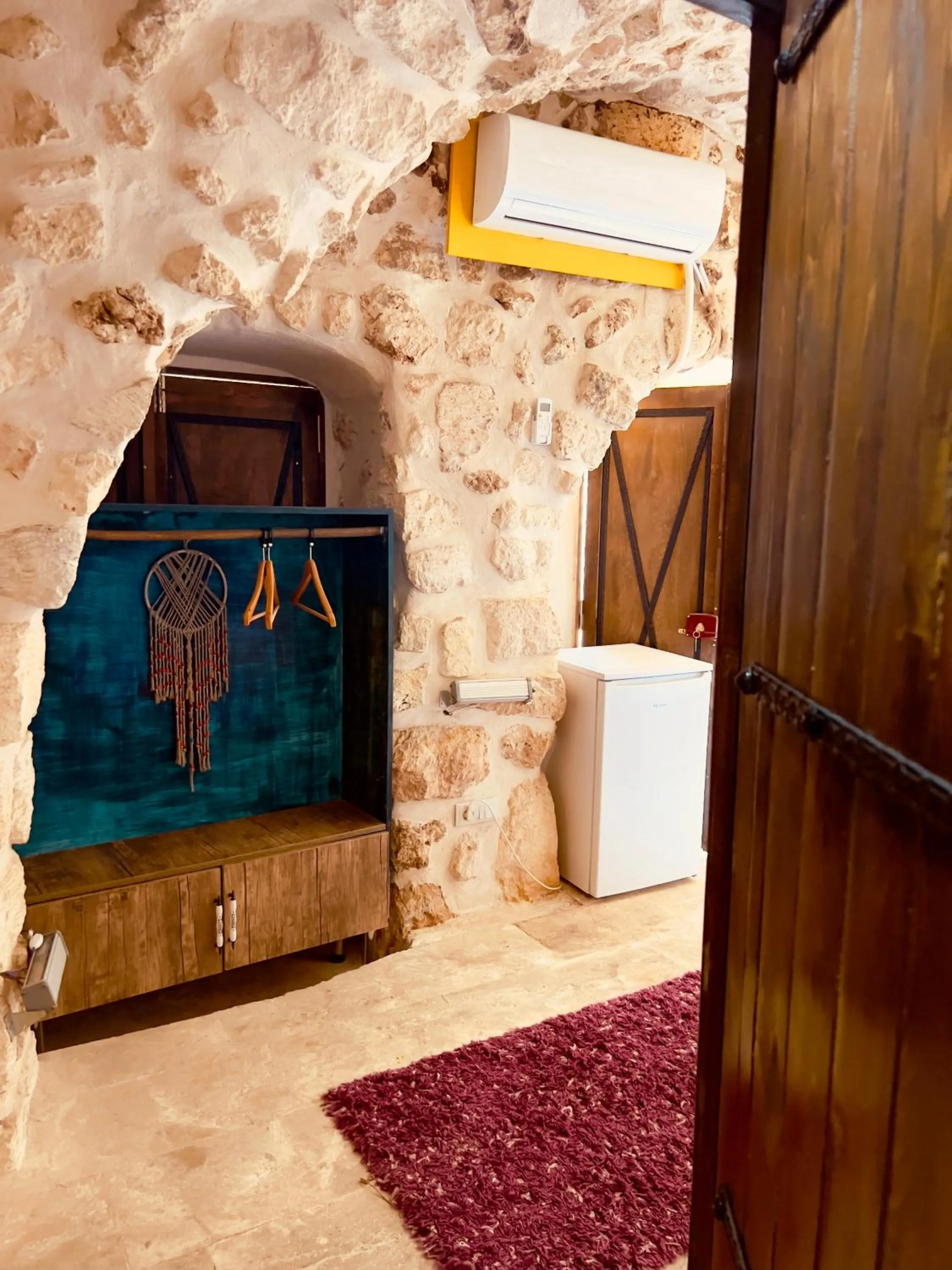 Photo of the whole room, Bed in Mons Masius Hotel Teras