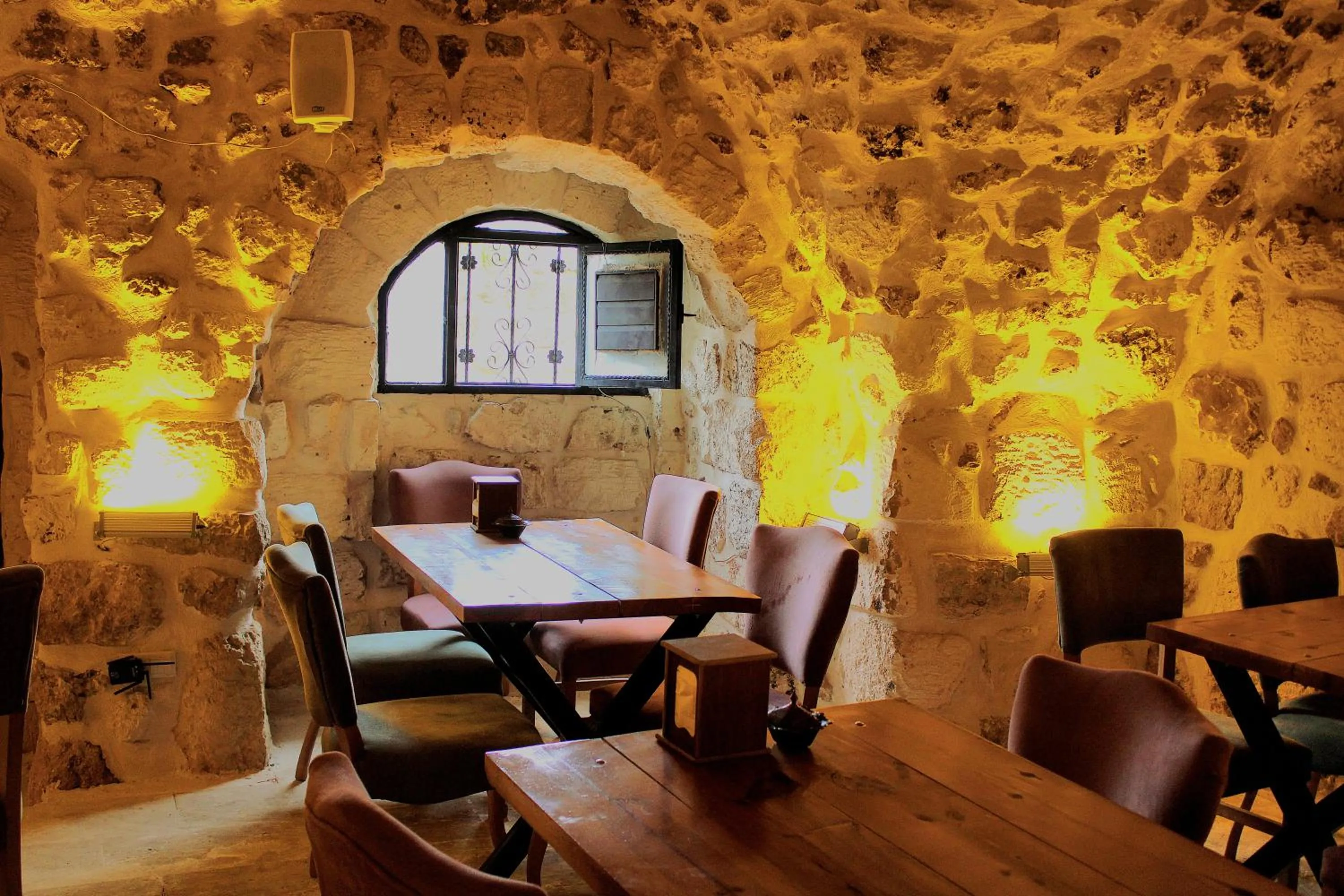 Restaurant/places to eat in Mons Masius Hotel Teras