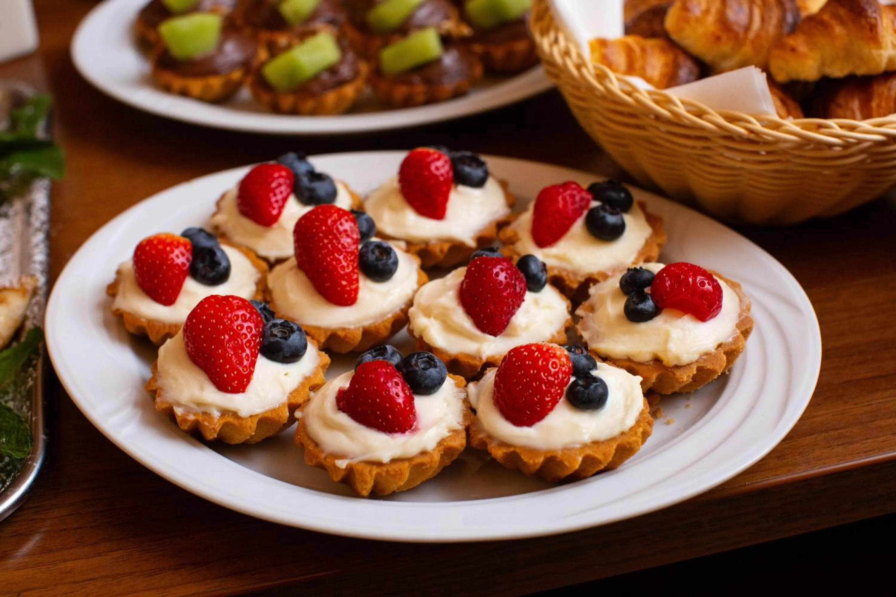 Food and drinks in David Boutique ApartHotel