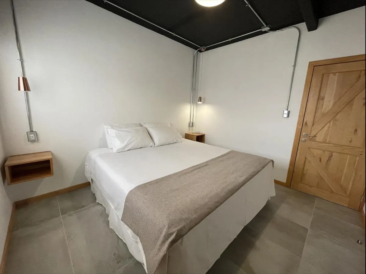 Photo of the whole room, Bed in Hotel Big Sur