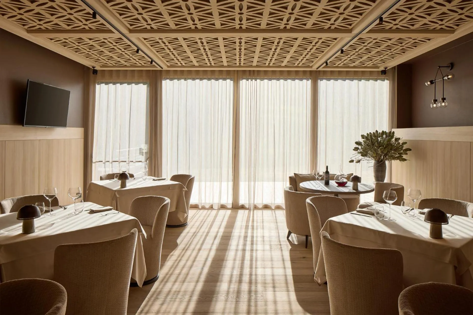 Seating area in Badia Hill