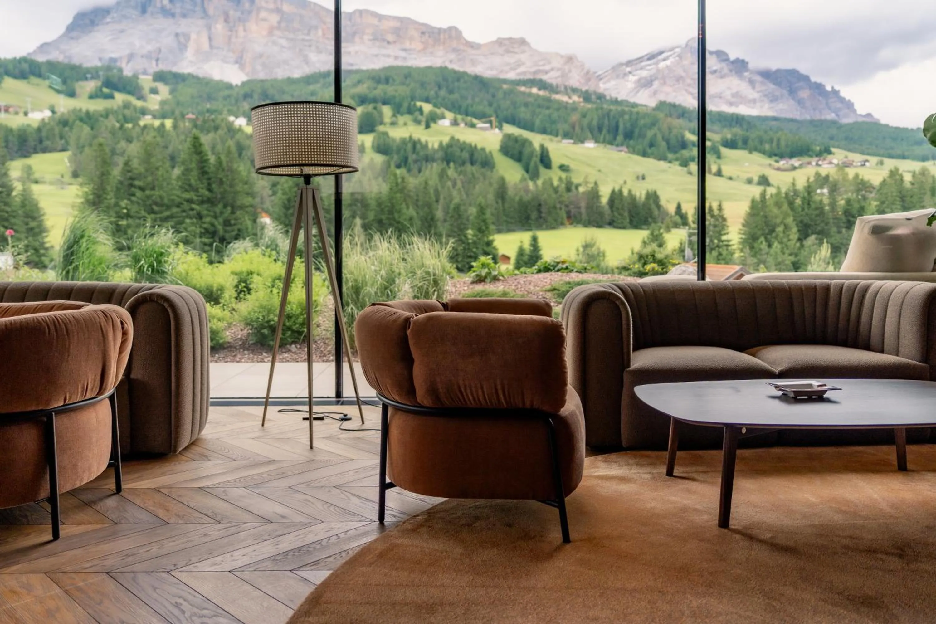 Restaurant/places to eat in Badia Hill