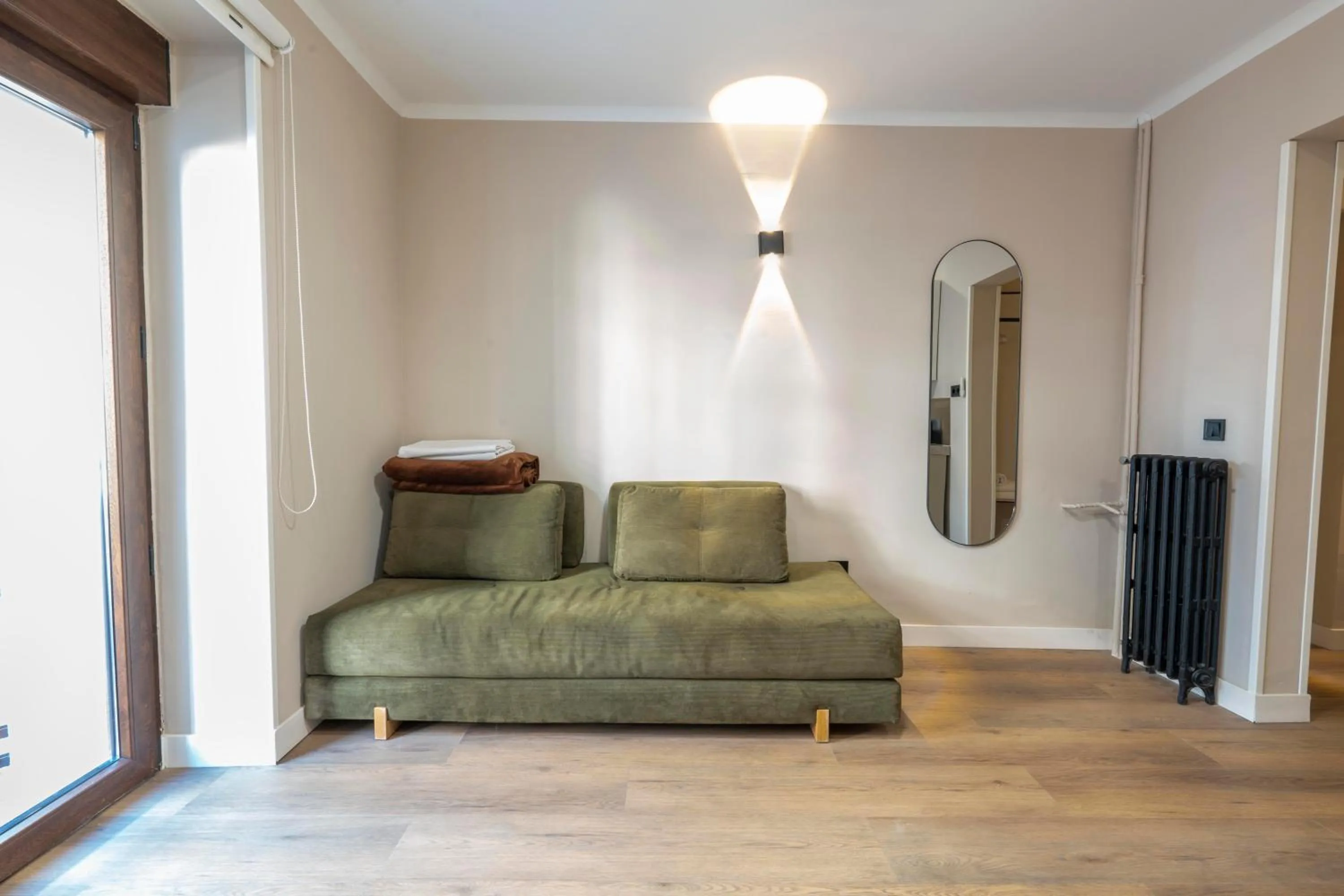 Living room in Negresco Plaza España