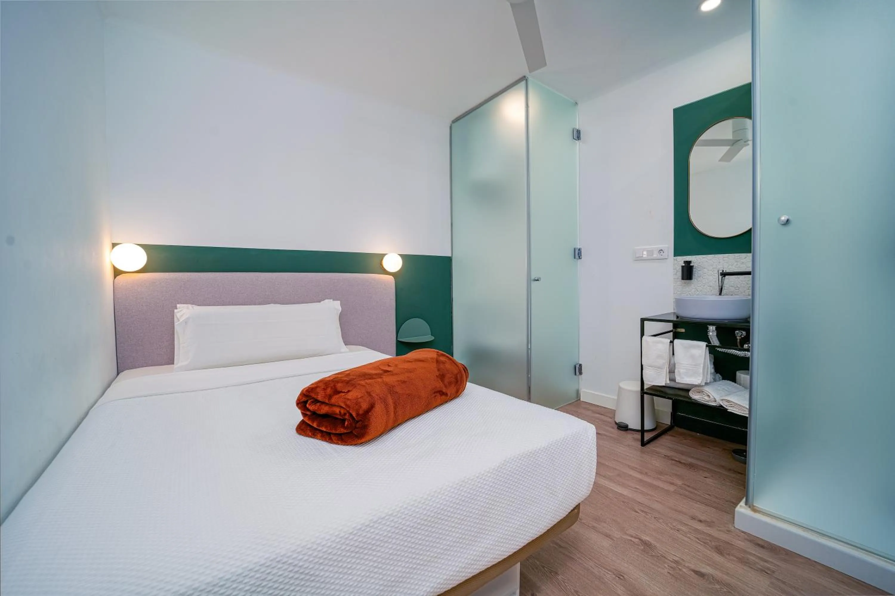 Shower in AngelitoMAD