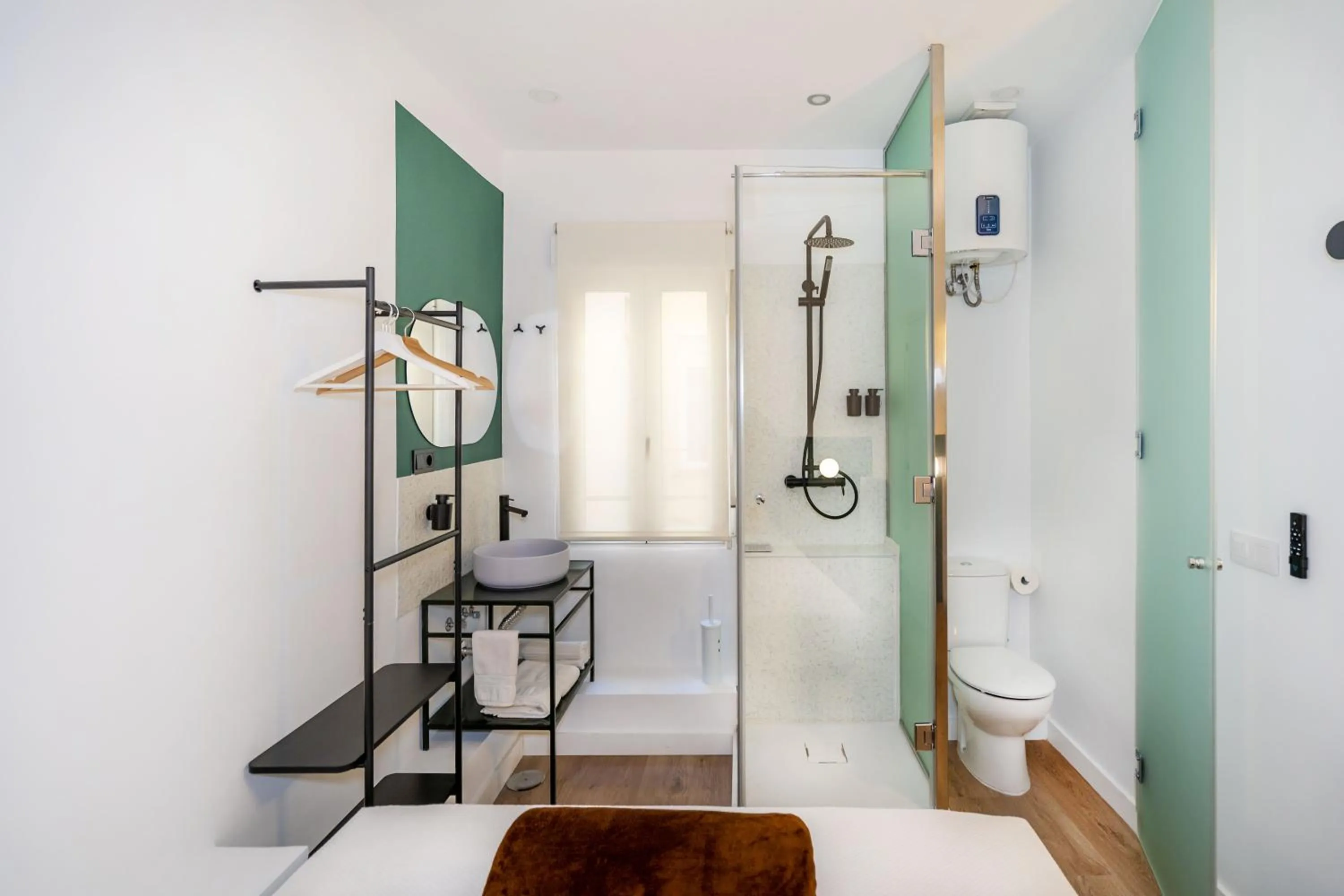 Shower in AngelitoMAD