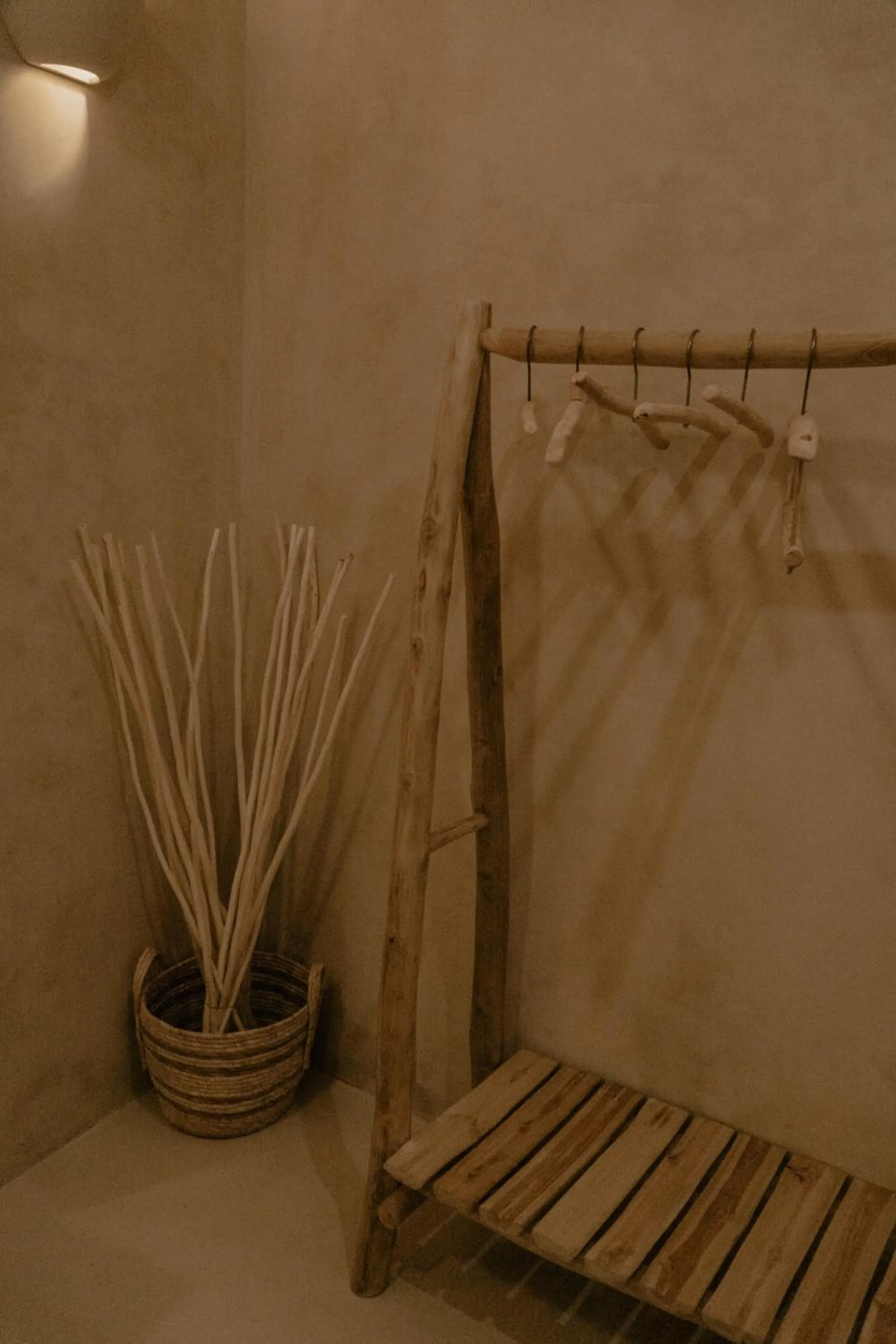 wardrobe in EntreArcos Casa Eco-Boutique