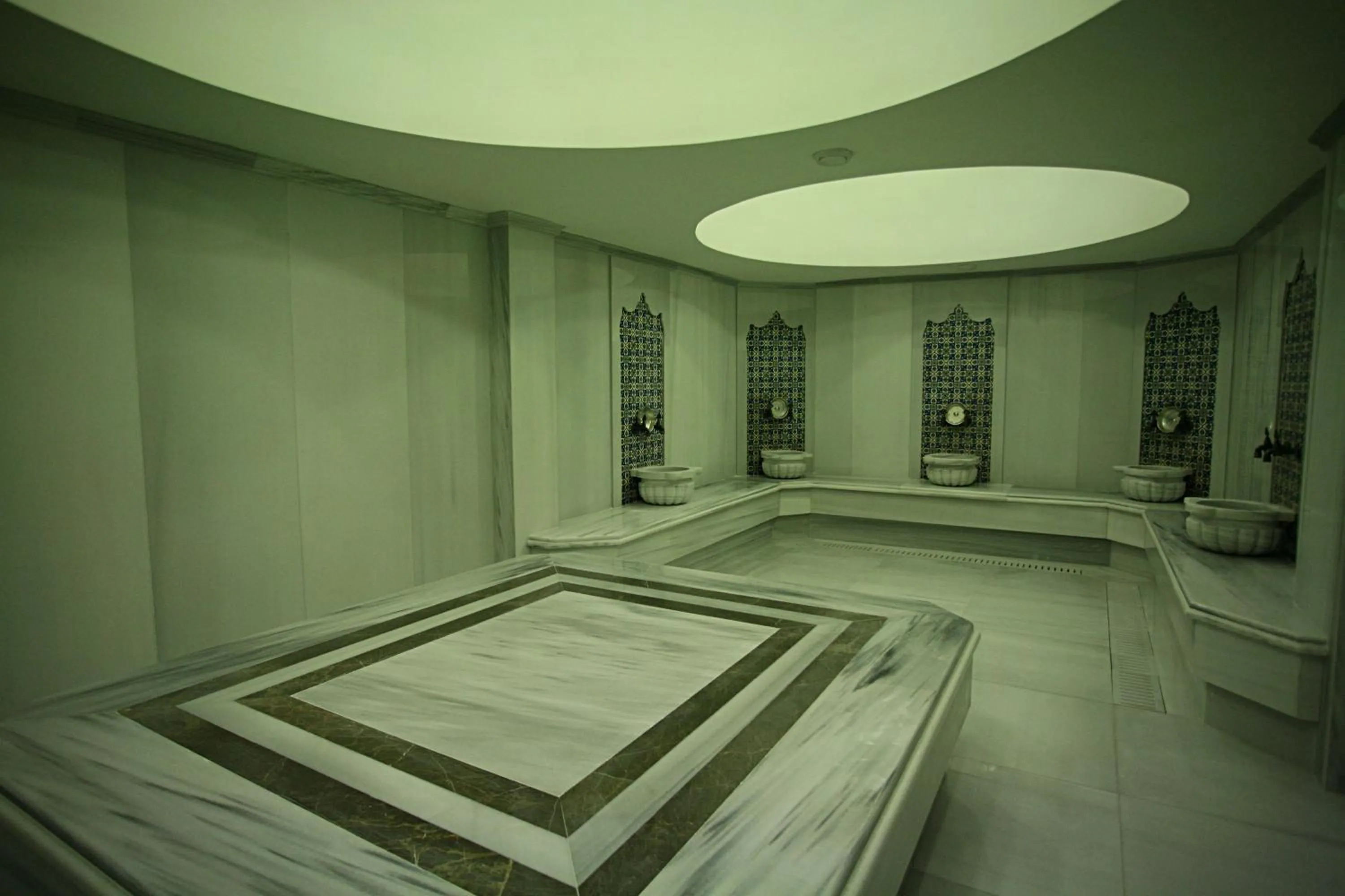 Public Bath in Latanya Palm & SPA Airport Antalya