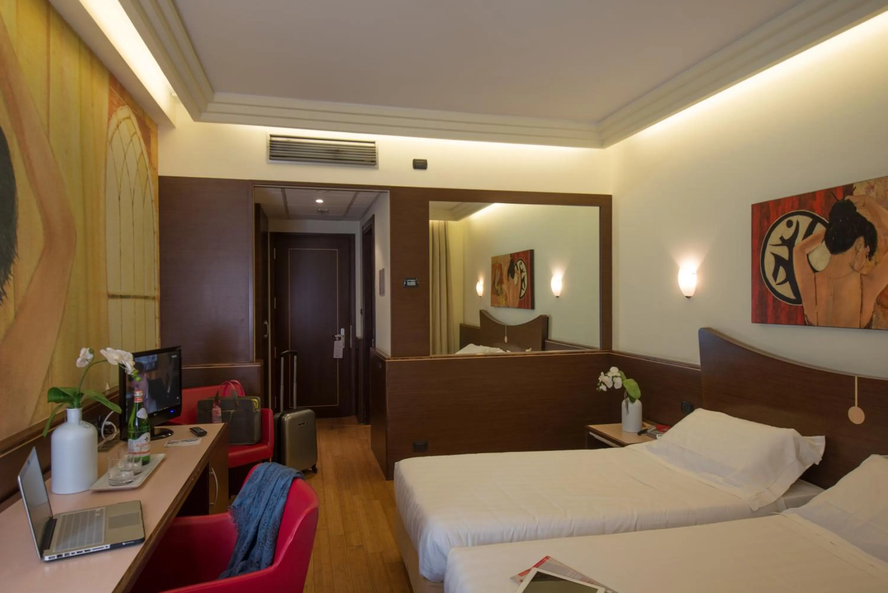 Photo of the whole room, Bed in As Hotel Cambiago