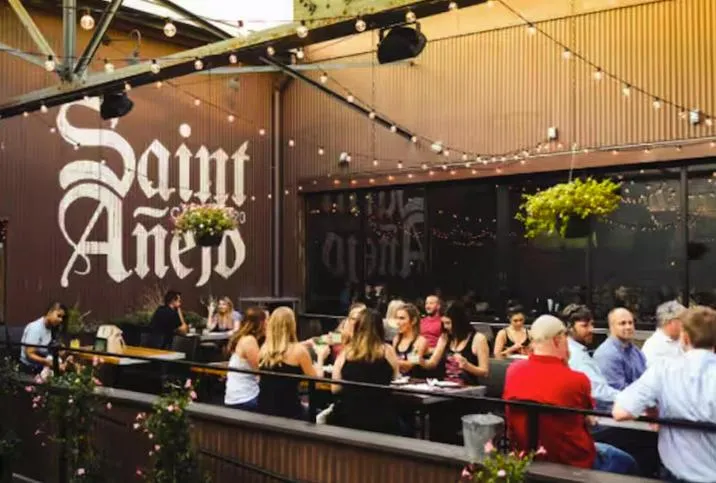 1st Floor Condo No Steps - 2 miles to Downtown