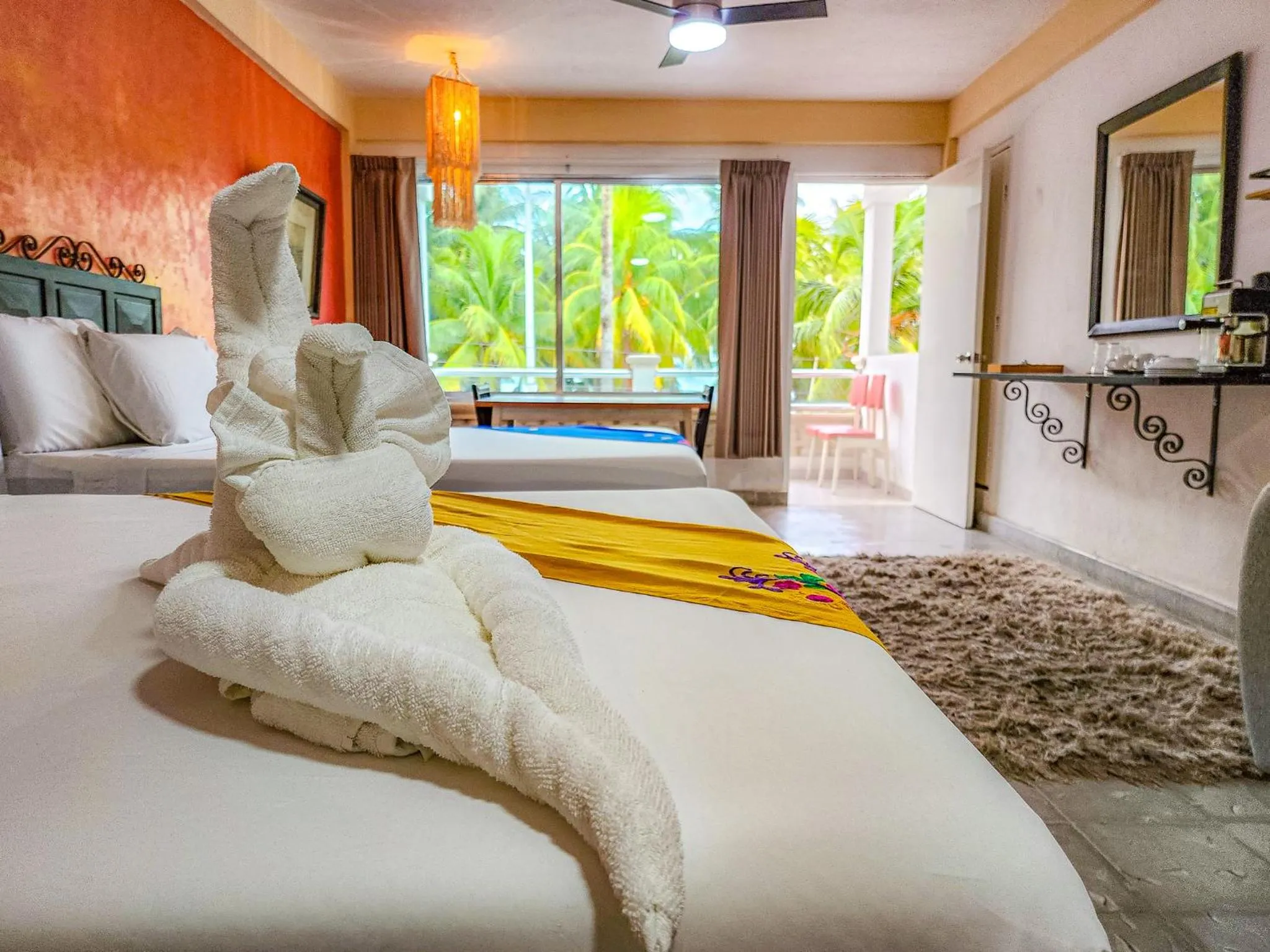 Photo of the whole room, Bed in Antillas