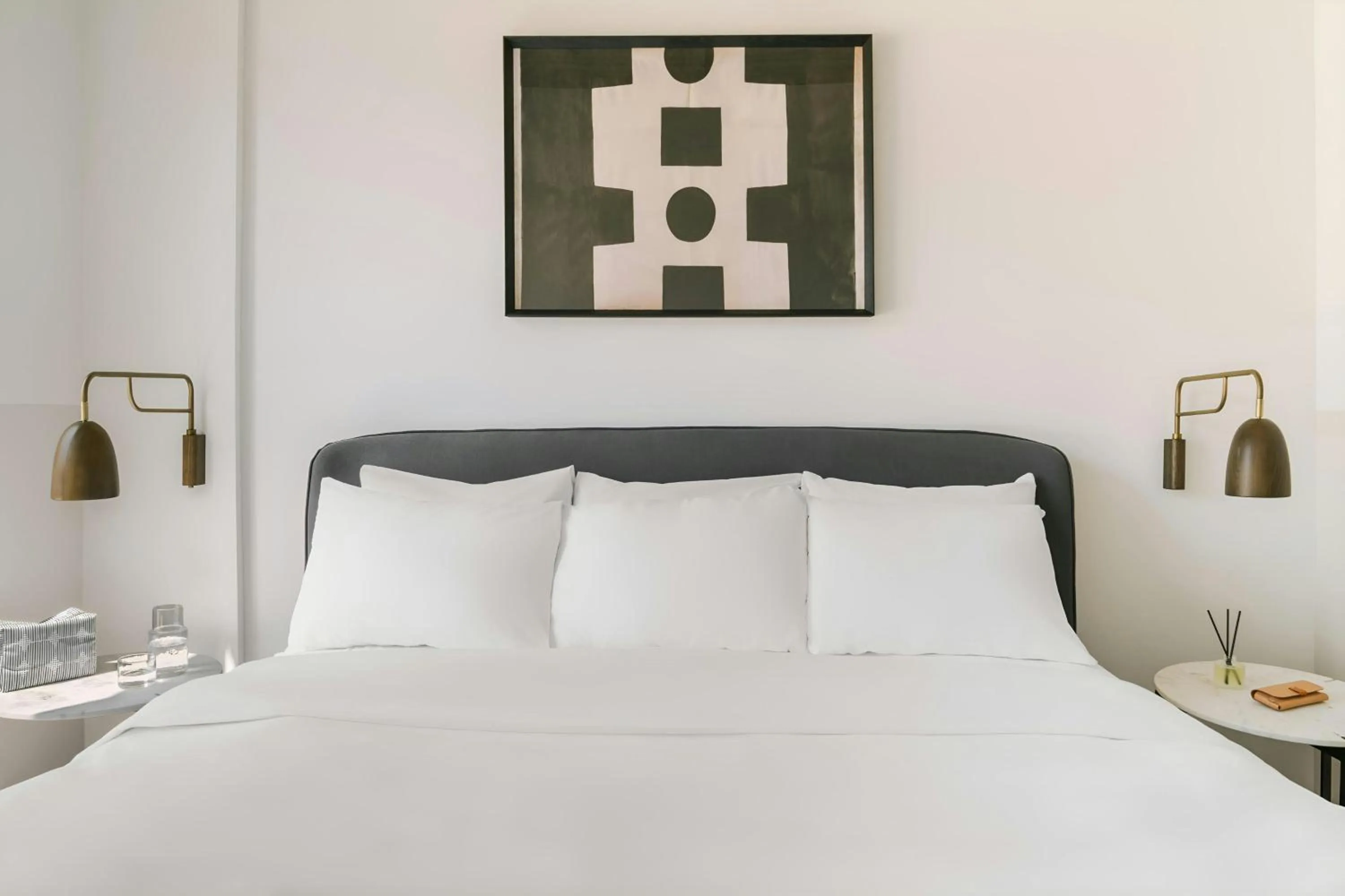 Bedroom, Bed in Sonder by Marriott Bonvoy The Opal Apartments River North