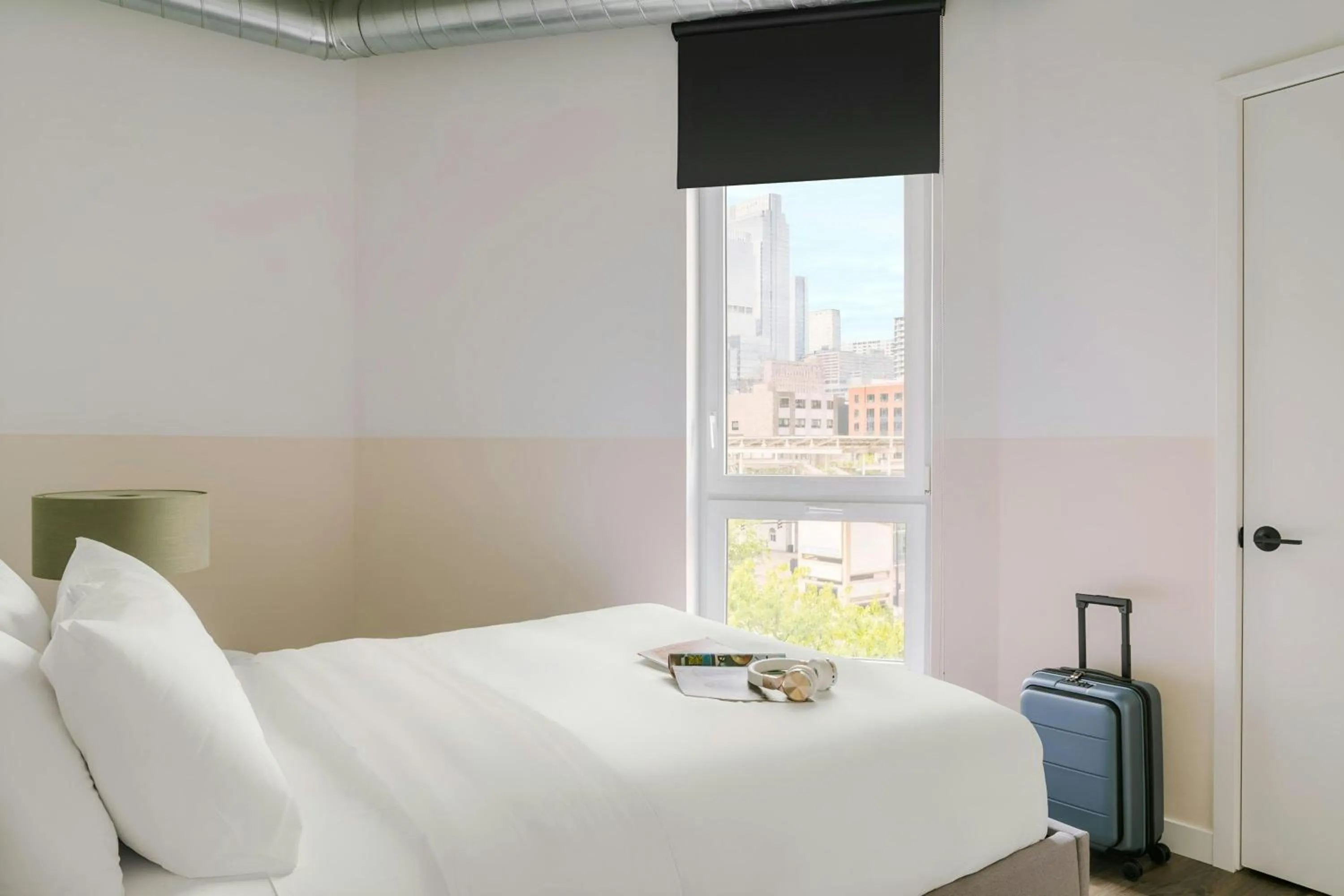 Bedroom, Bed in Sonder by Marriott Bonvoy The Opal Apartments River North