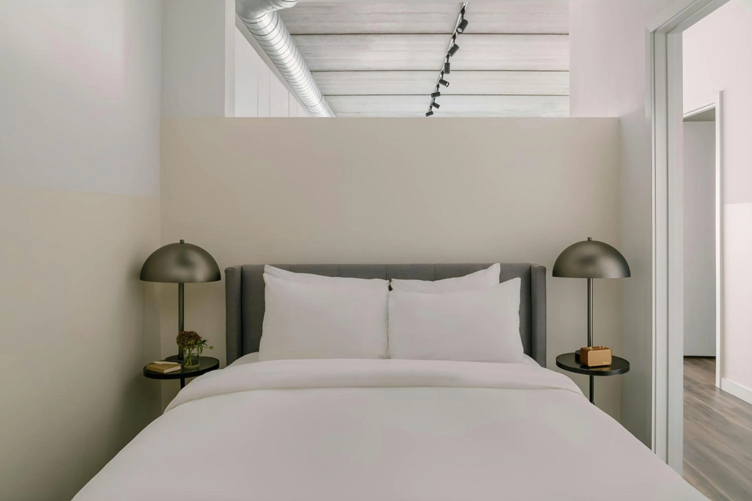 Bedroom, Bed in Sonder by Marriott Bonvoy The Opal Apartments River North