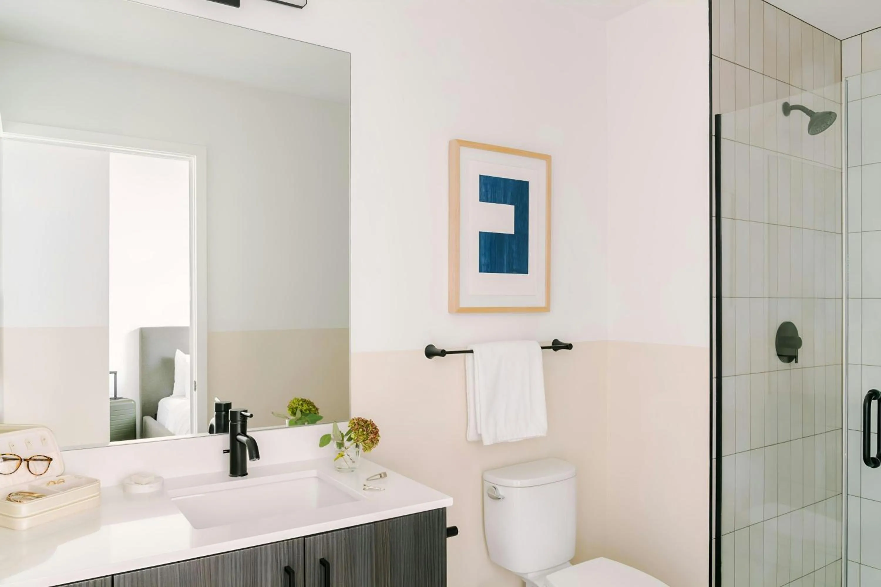 Bathroom in Sonder by Marriott Bonvoy The Opal Apartments River North