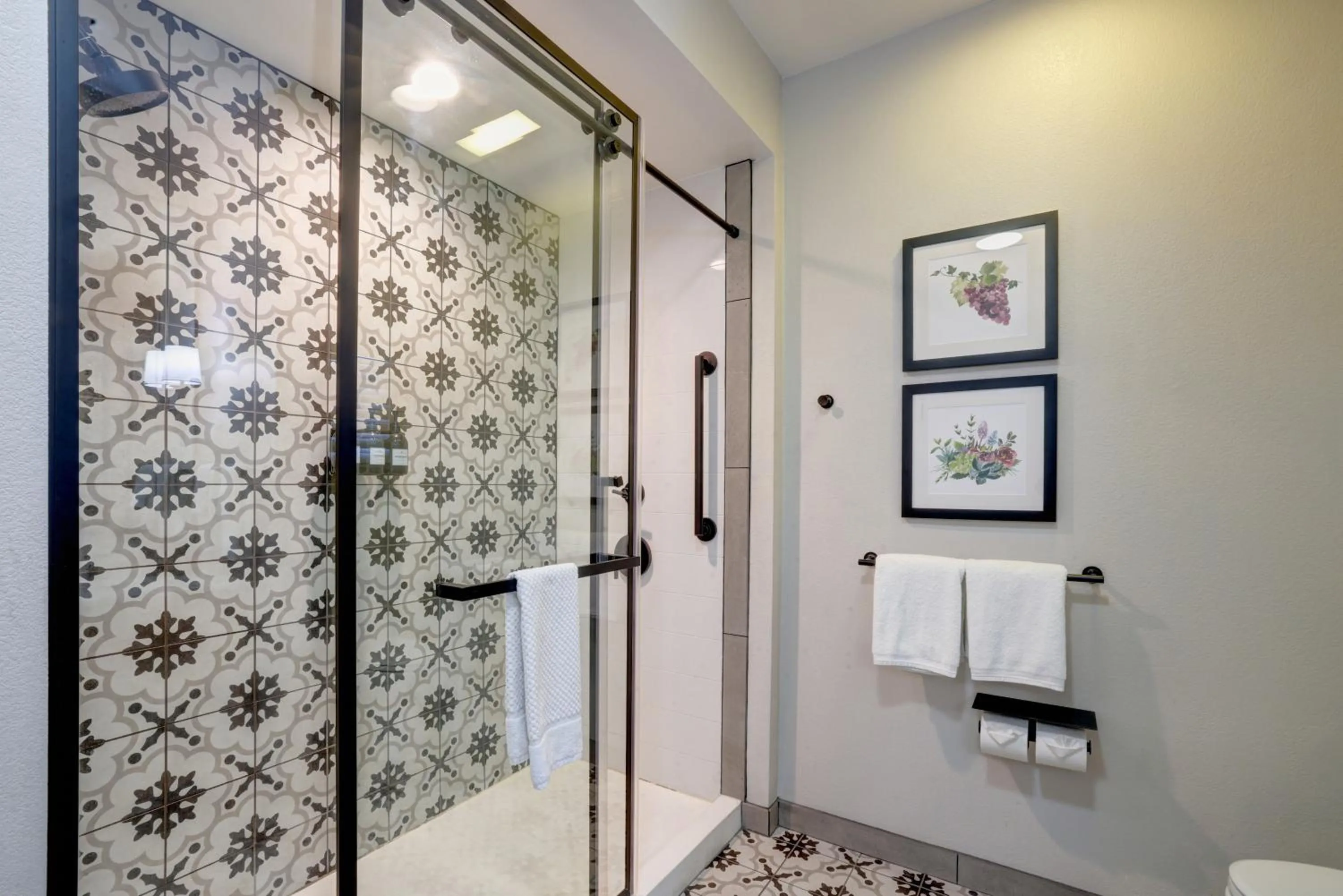 Shower in The Lodge at Healdsburg, Tapestry Collection by Hilton