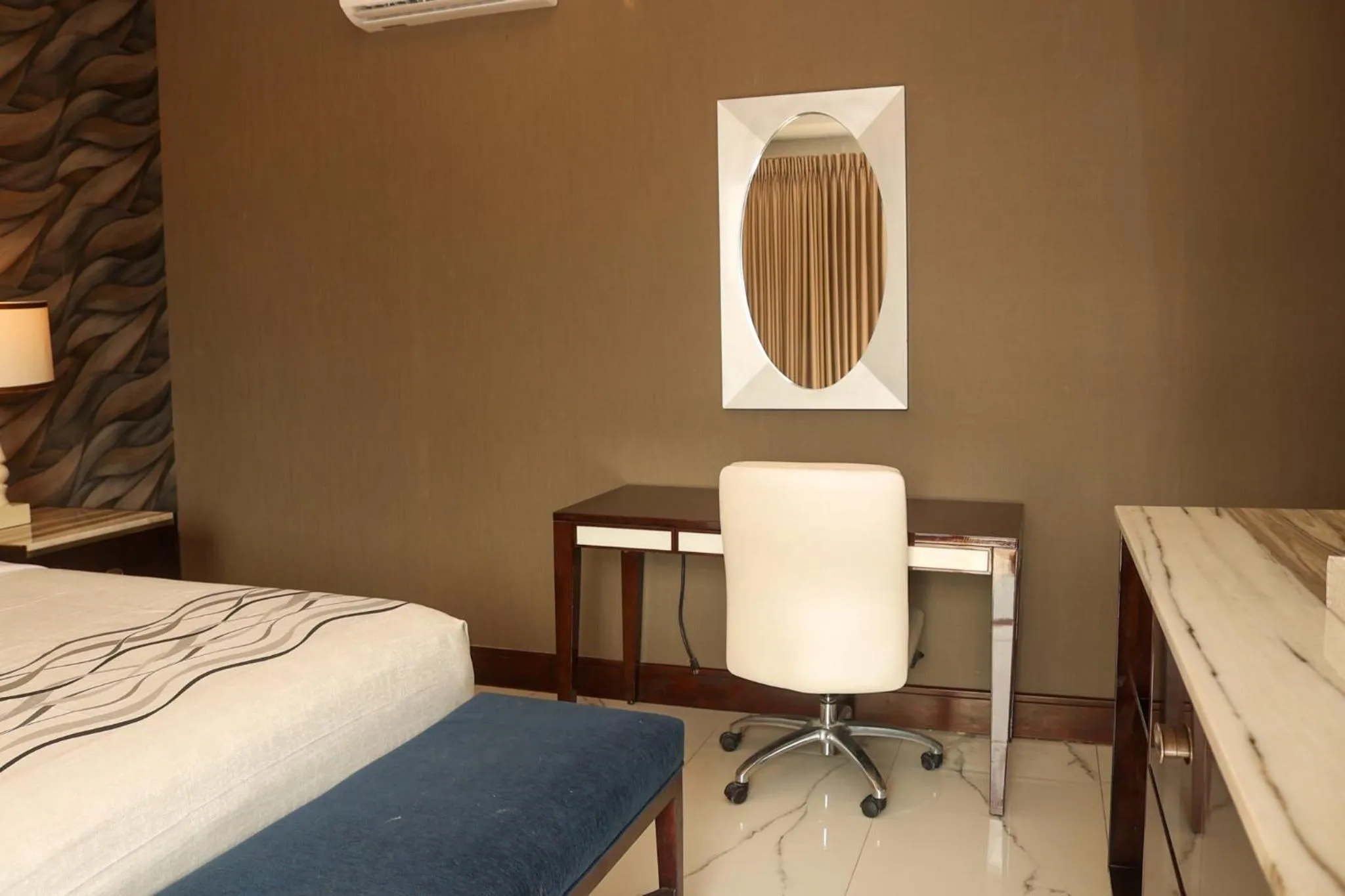 Photo of the whole room, Bed in Hotel Grand One Plaza