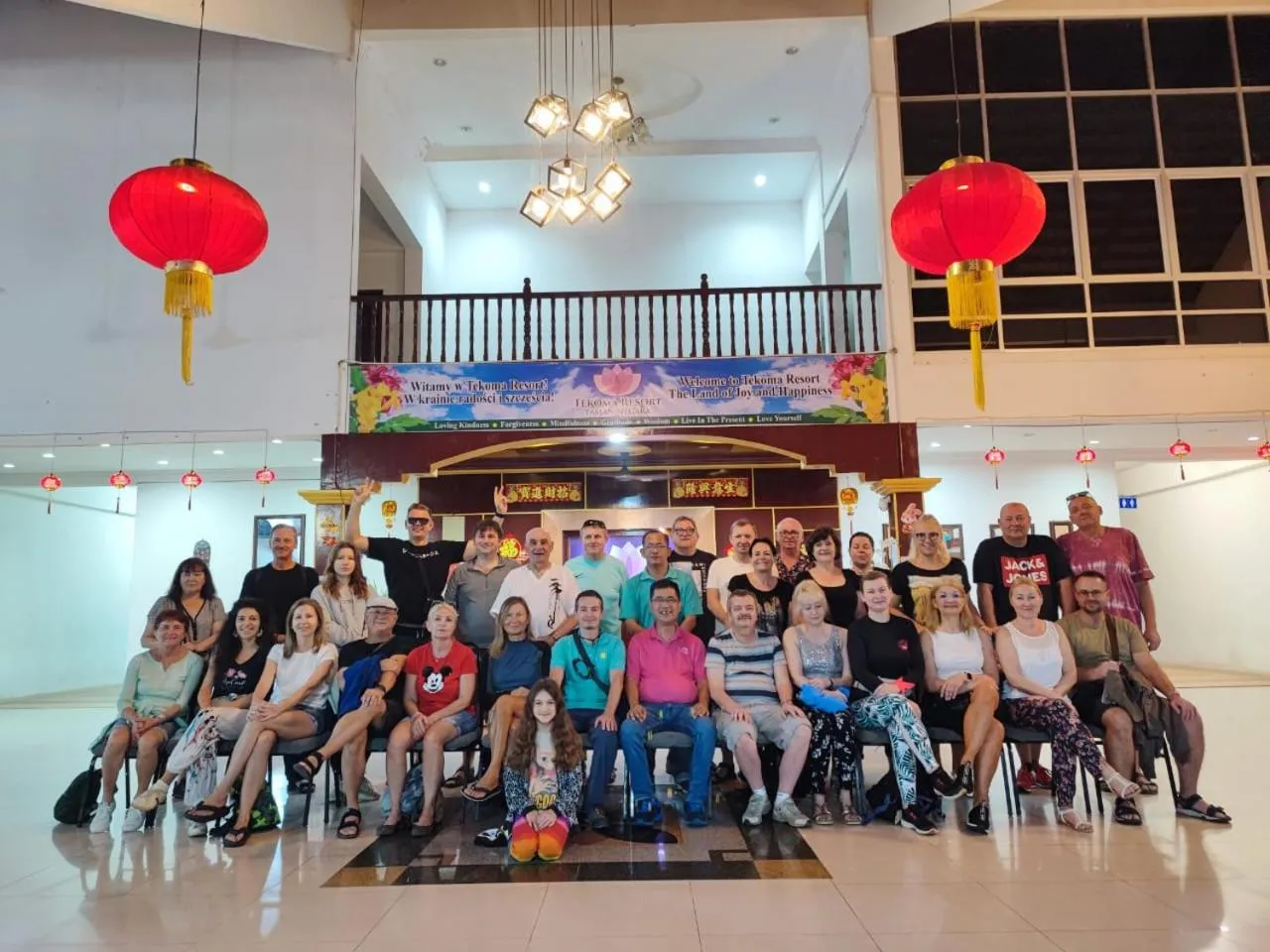 People in Tekoma Resort Taman Negara