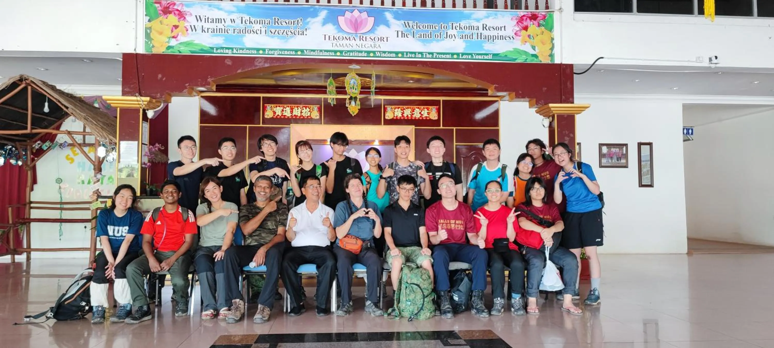 People in Tekoma Resort Taman Negara