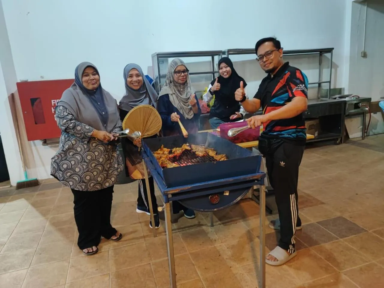 People in Tekoma Resort Taman Negara