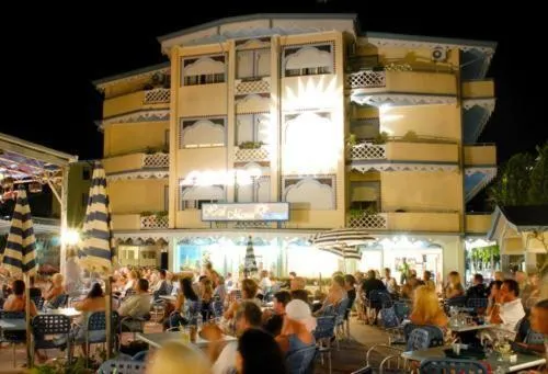 Property building in Hotel Maxim