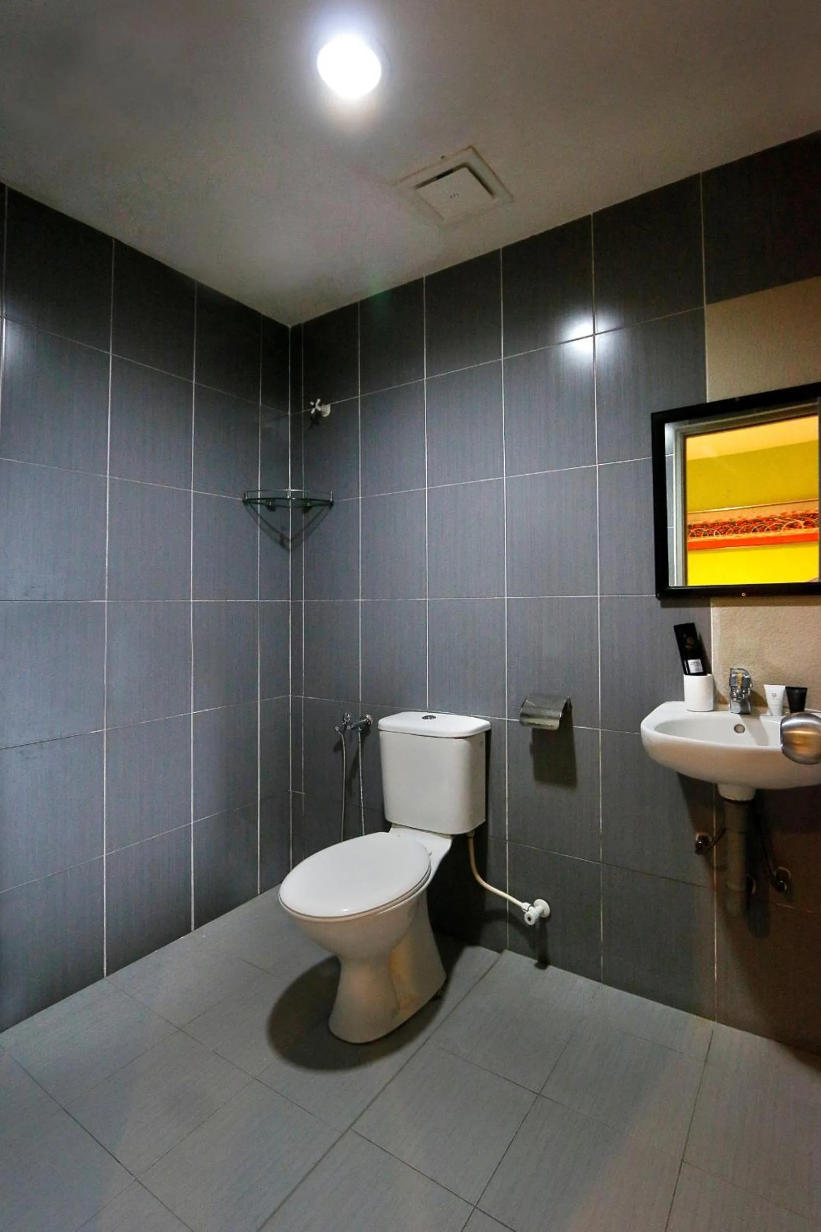 Bathroom in Golden Roof Hotel Falim Ipoh