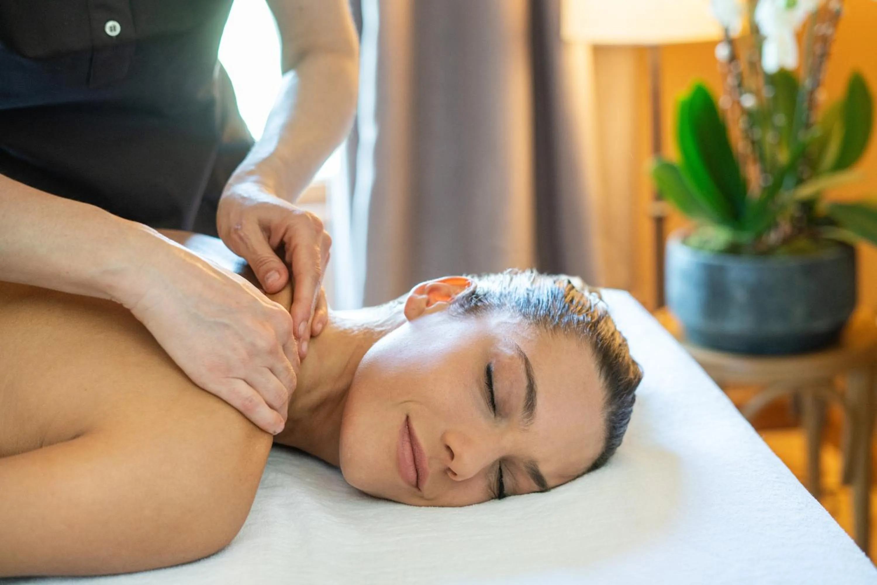 Massage in QC Grand Hotel Villa Arzaga Garda Spa & Golf